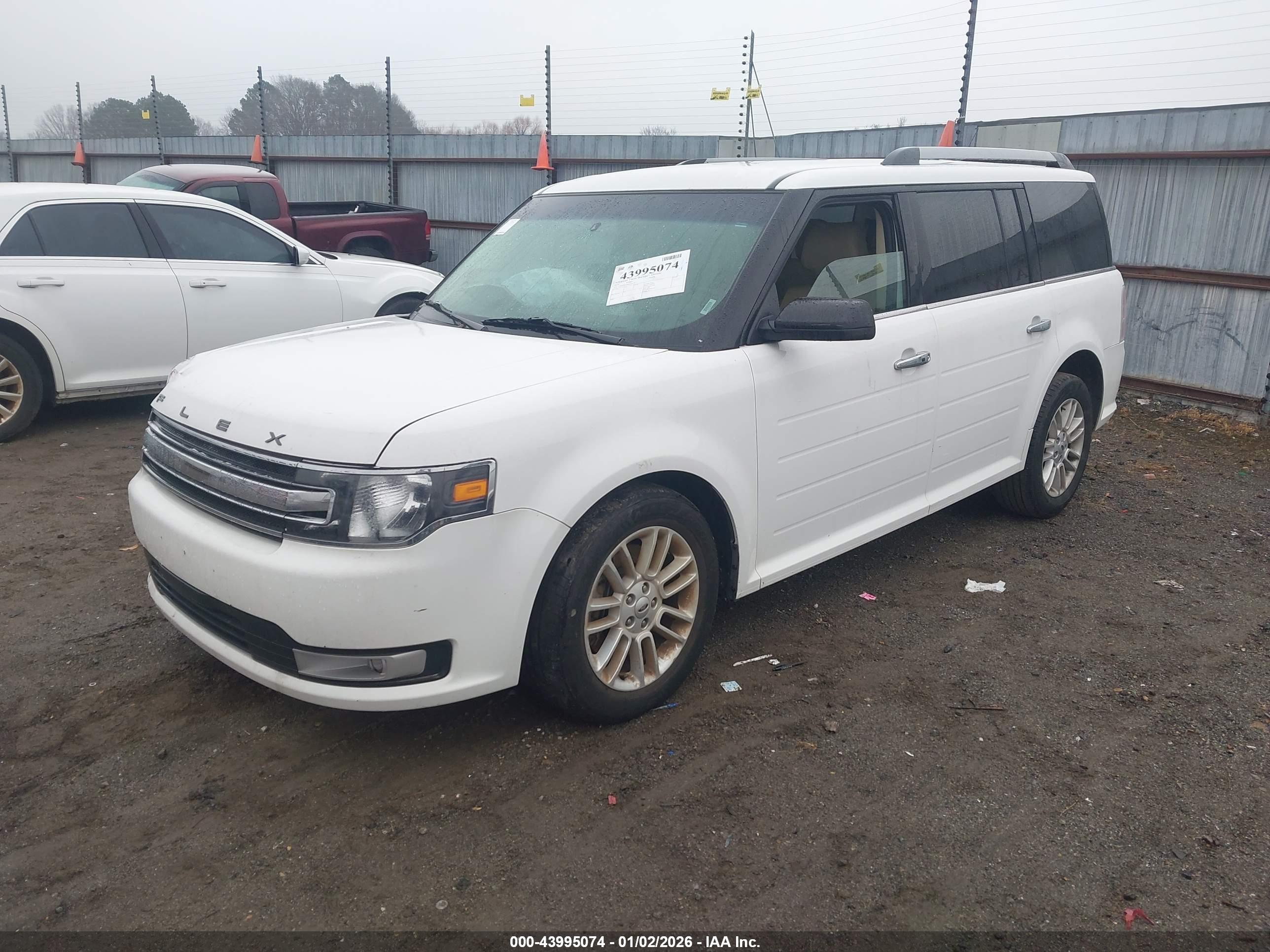 FORD FLEX image 2