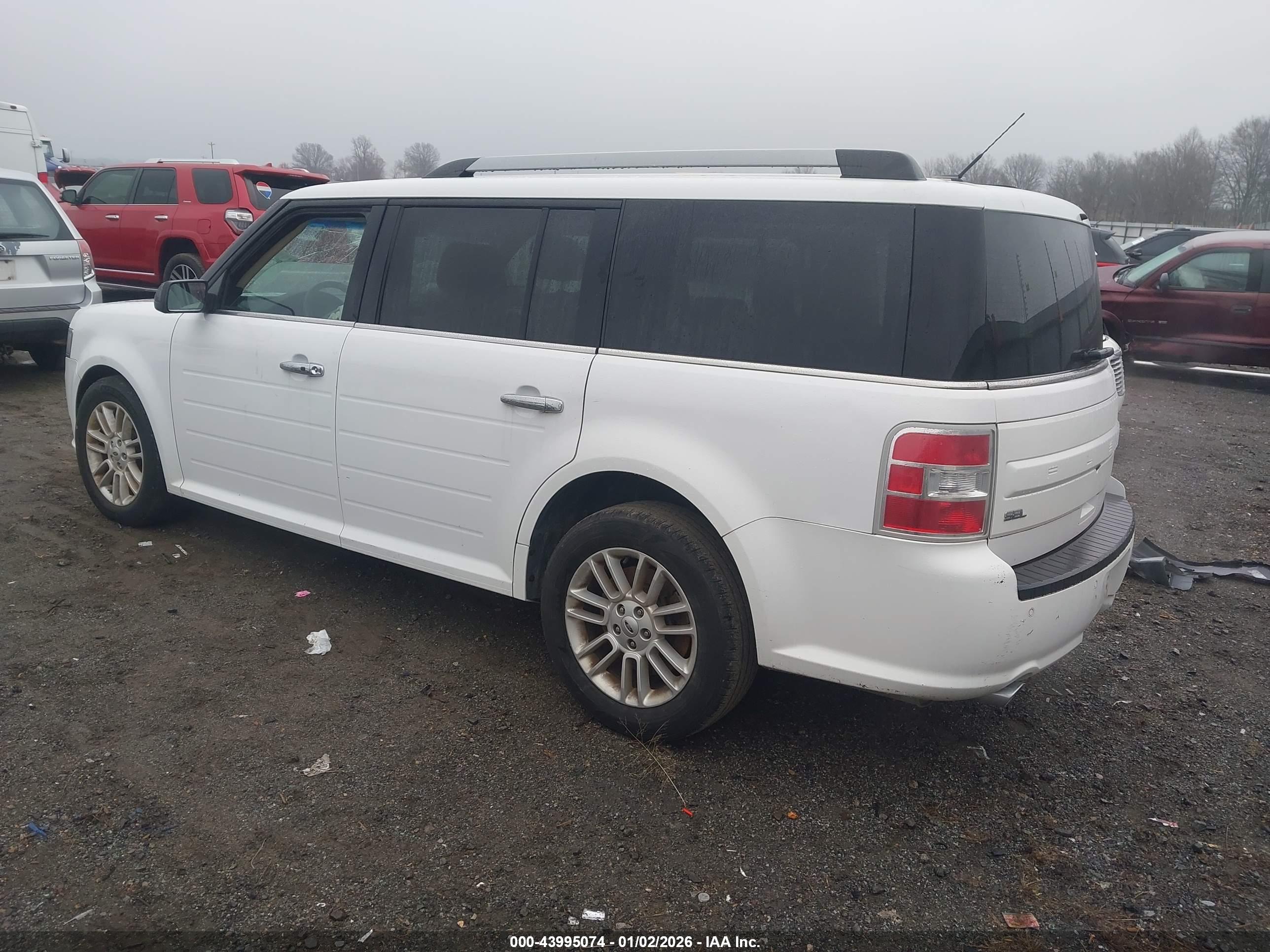 FORD FLEX image 3