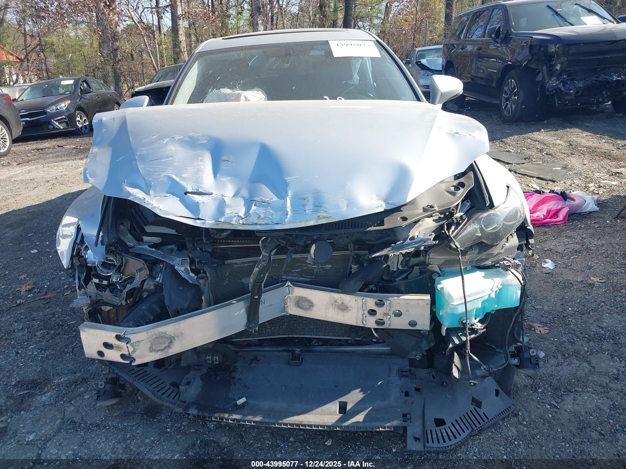 LEXUS IS image 6