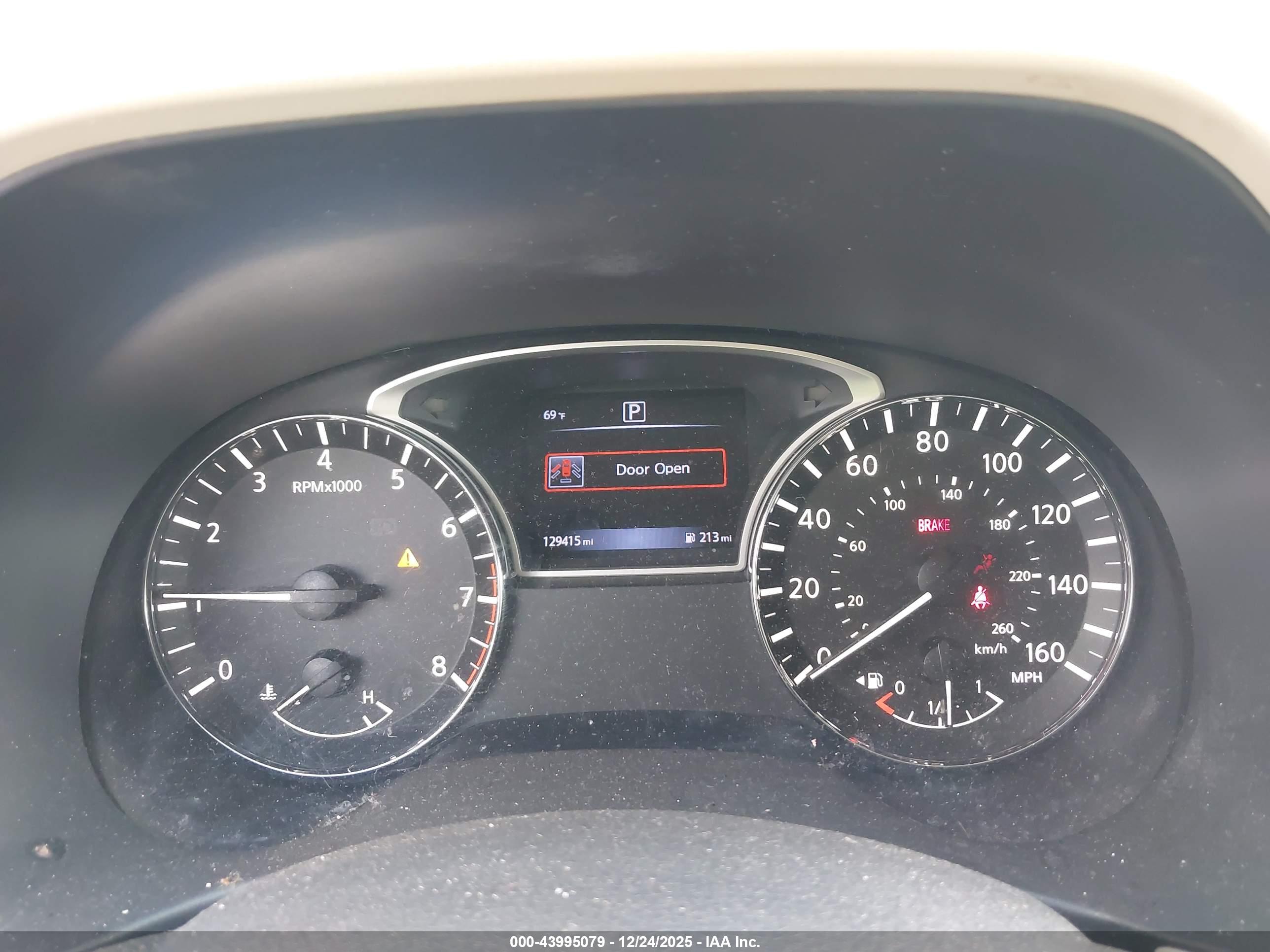 NISSAN PATHFINDER image 7