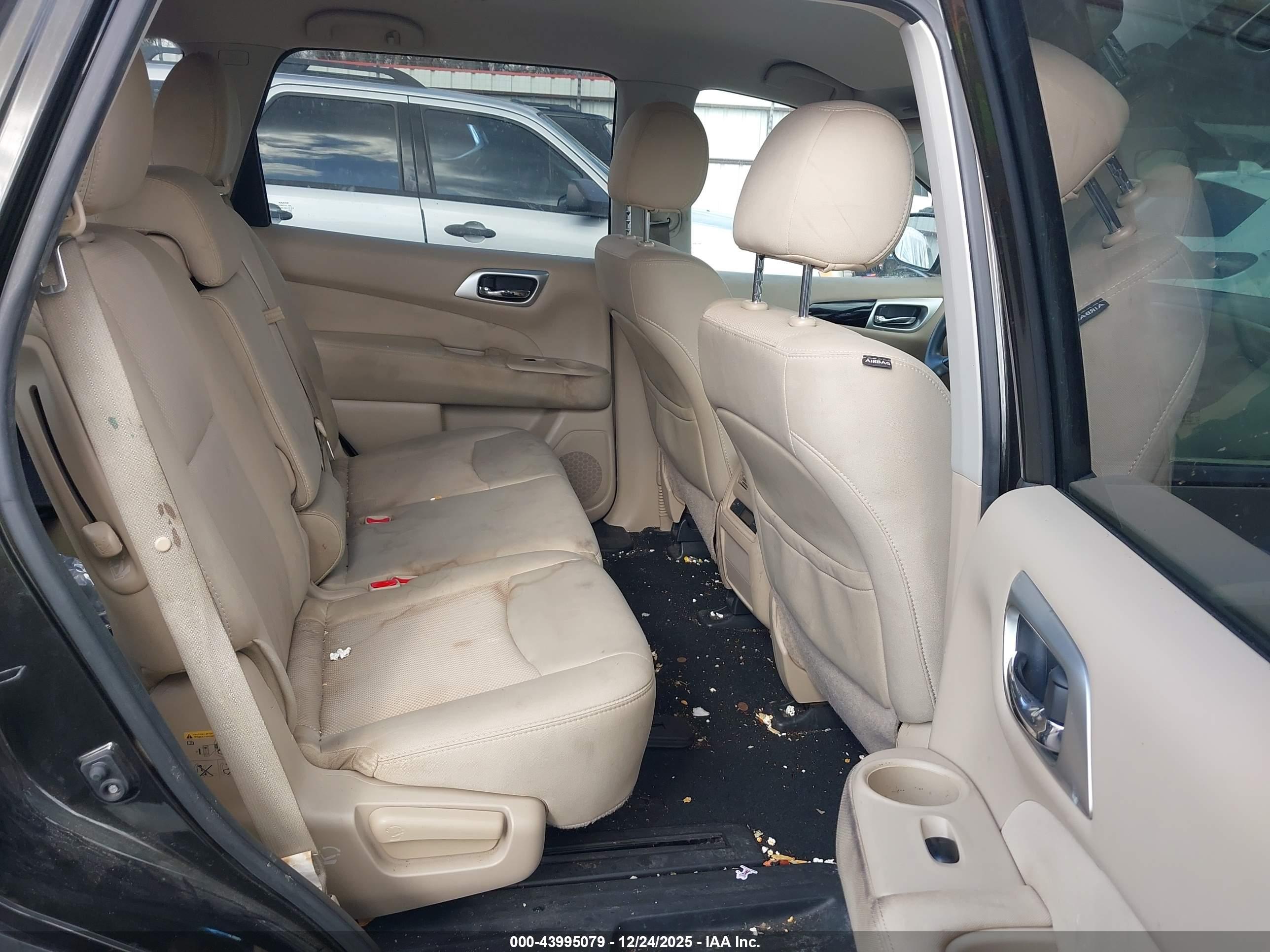 NISSAN PATHFINDER image 8