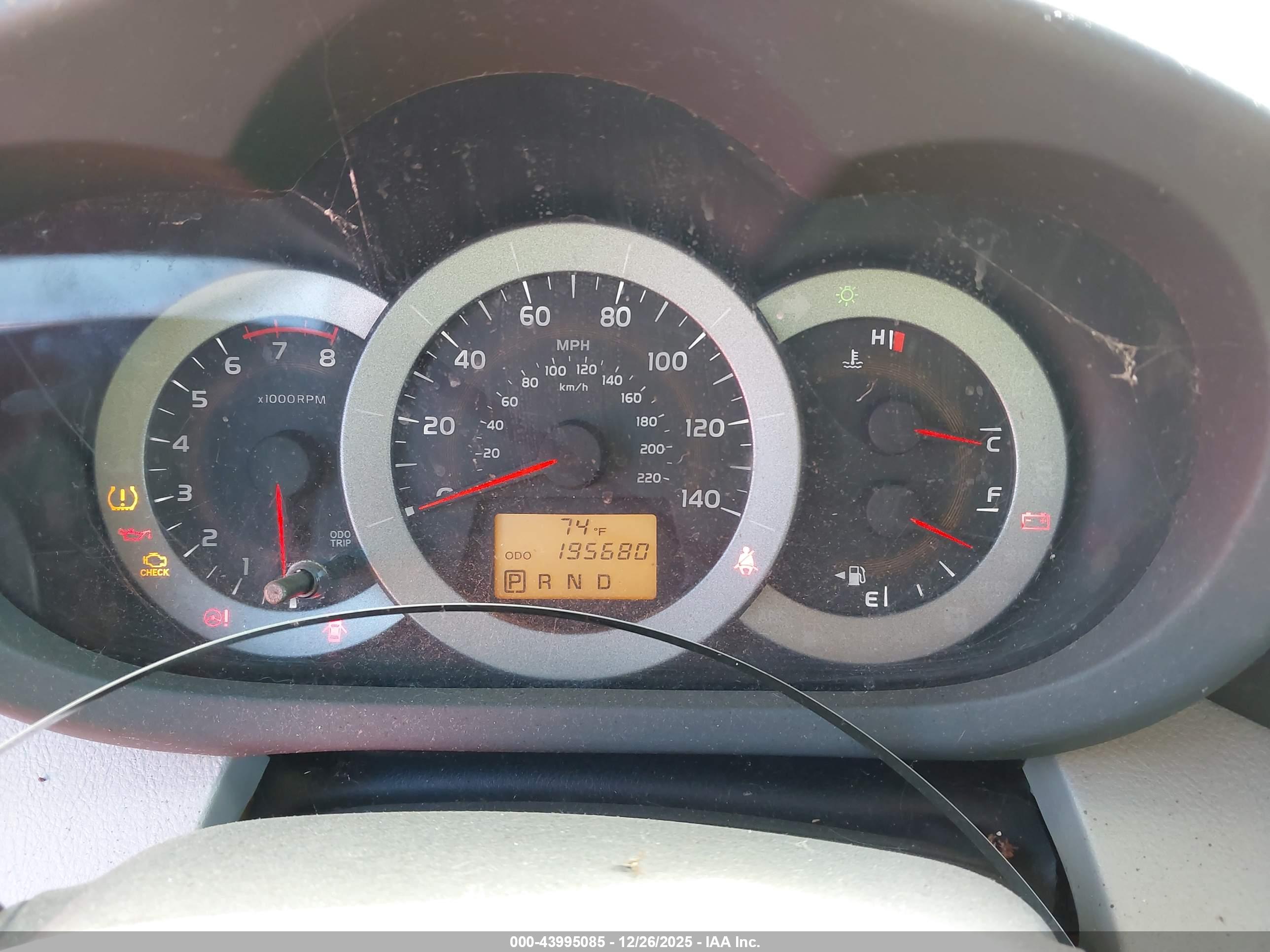 TOYOTA RAV4 image 7