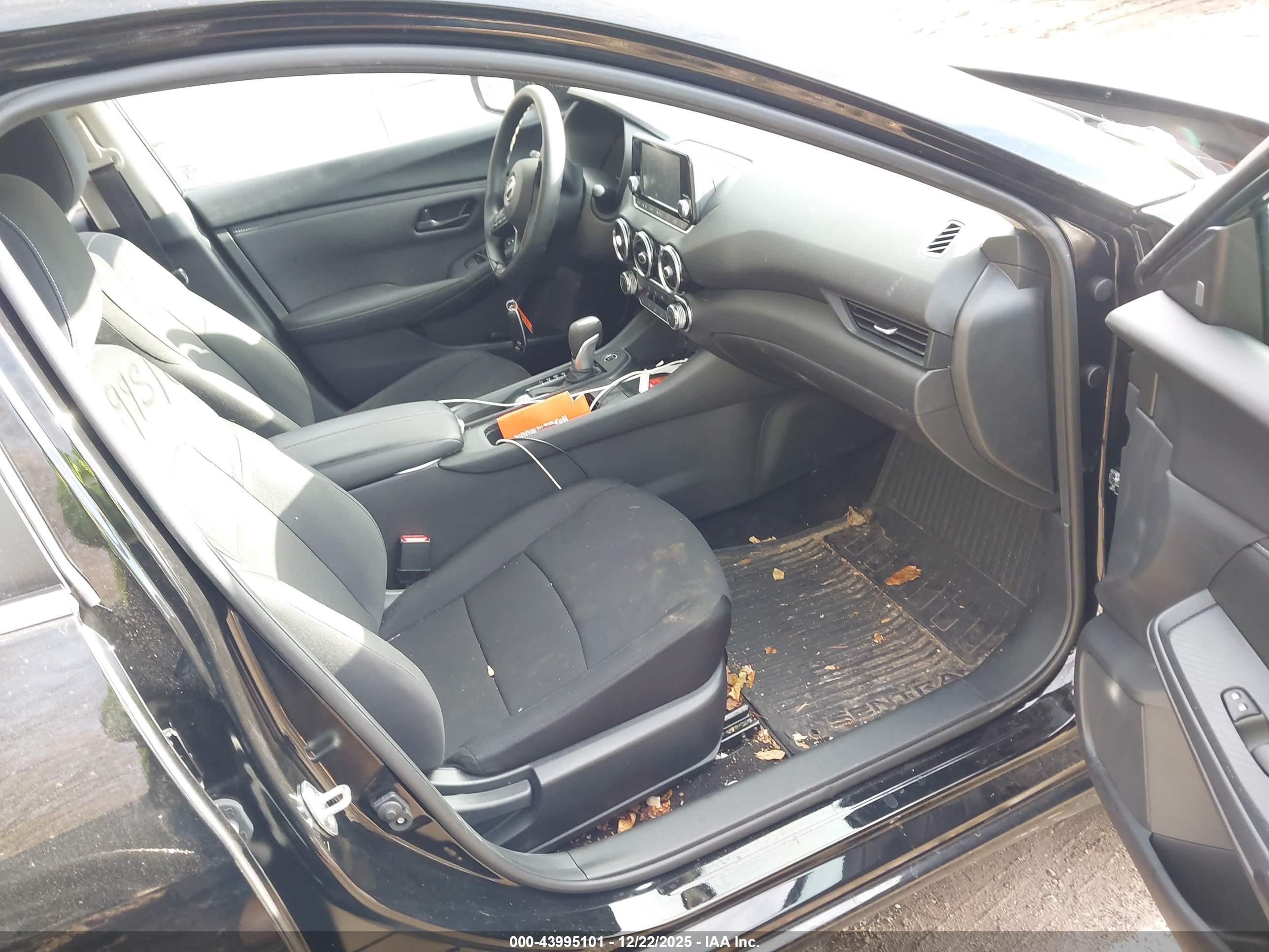 NISSAN SENTRA image 5