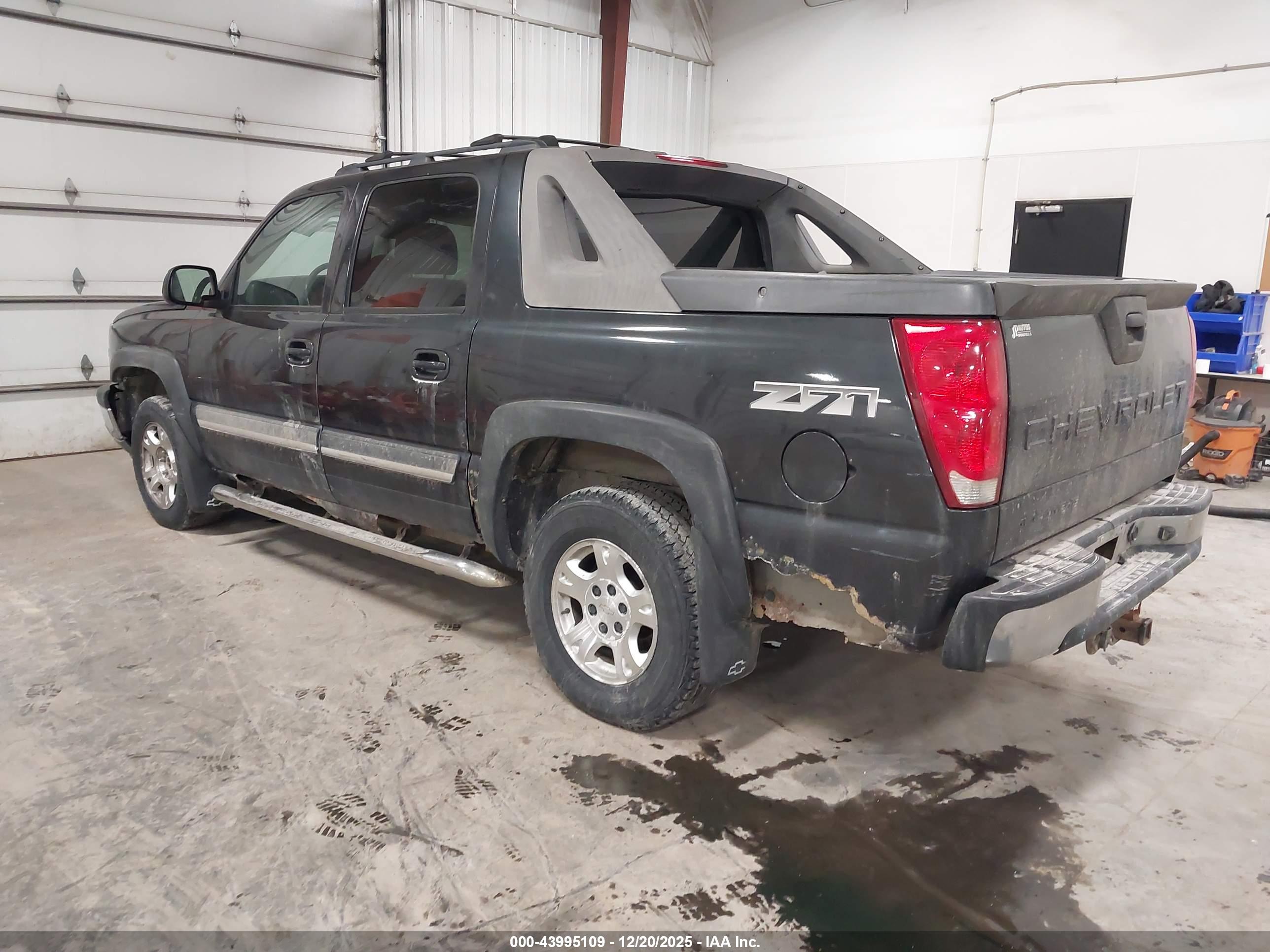 CHEVROLET AVALANCHE image 3