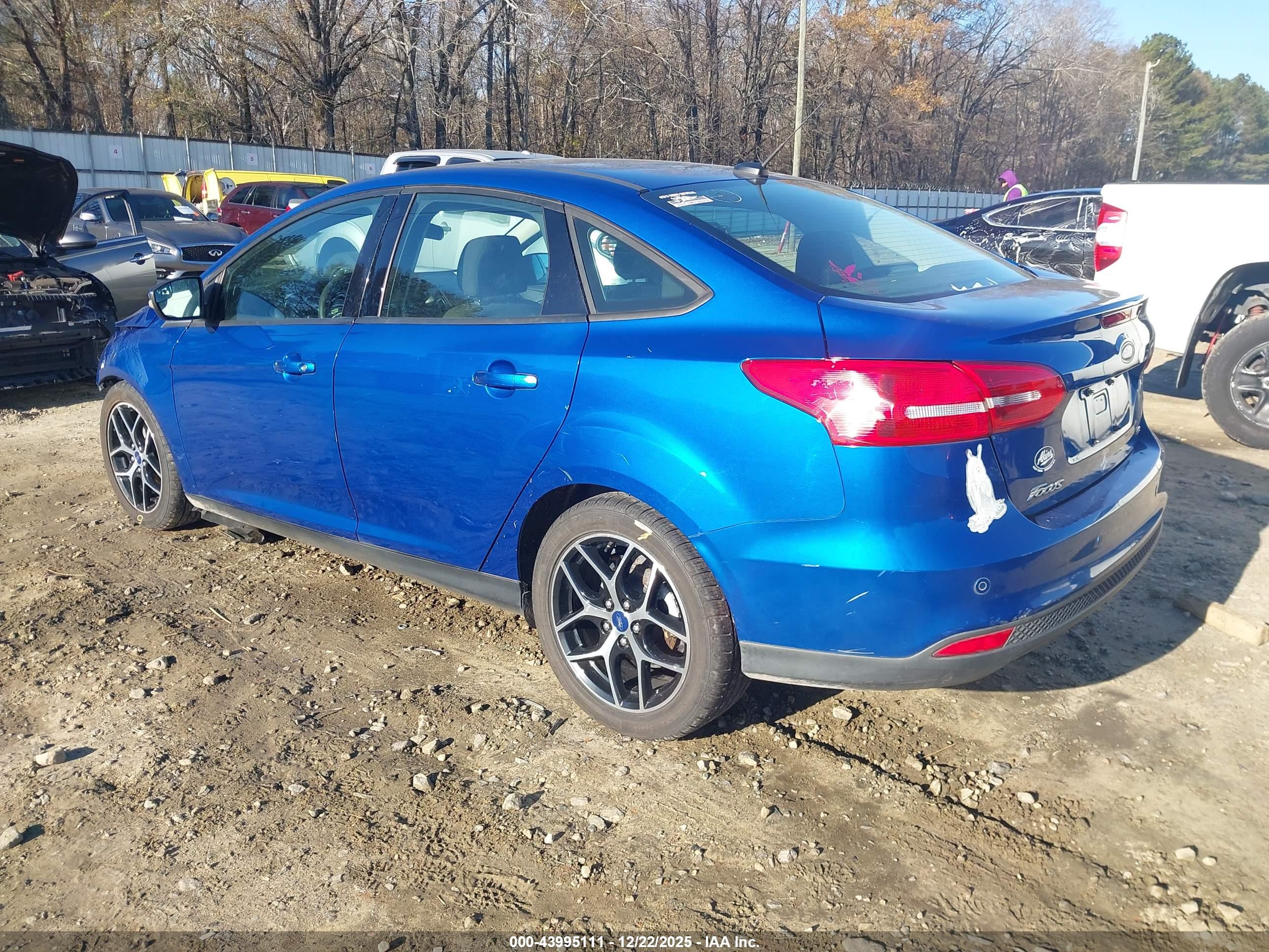 FORD FOCUS image 3