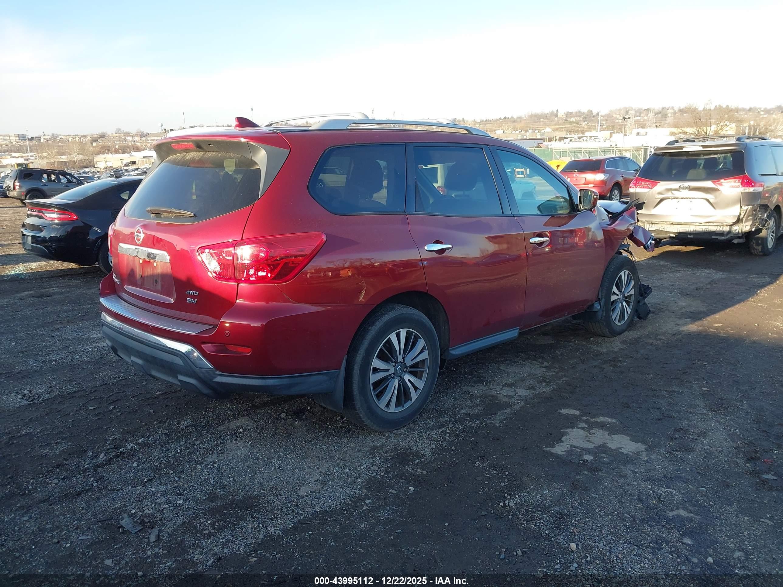 NISSAN PATHFINDER image 4