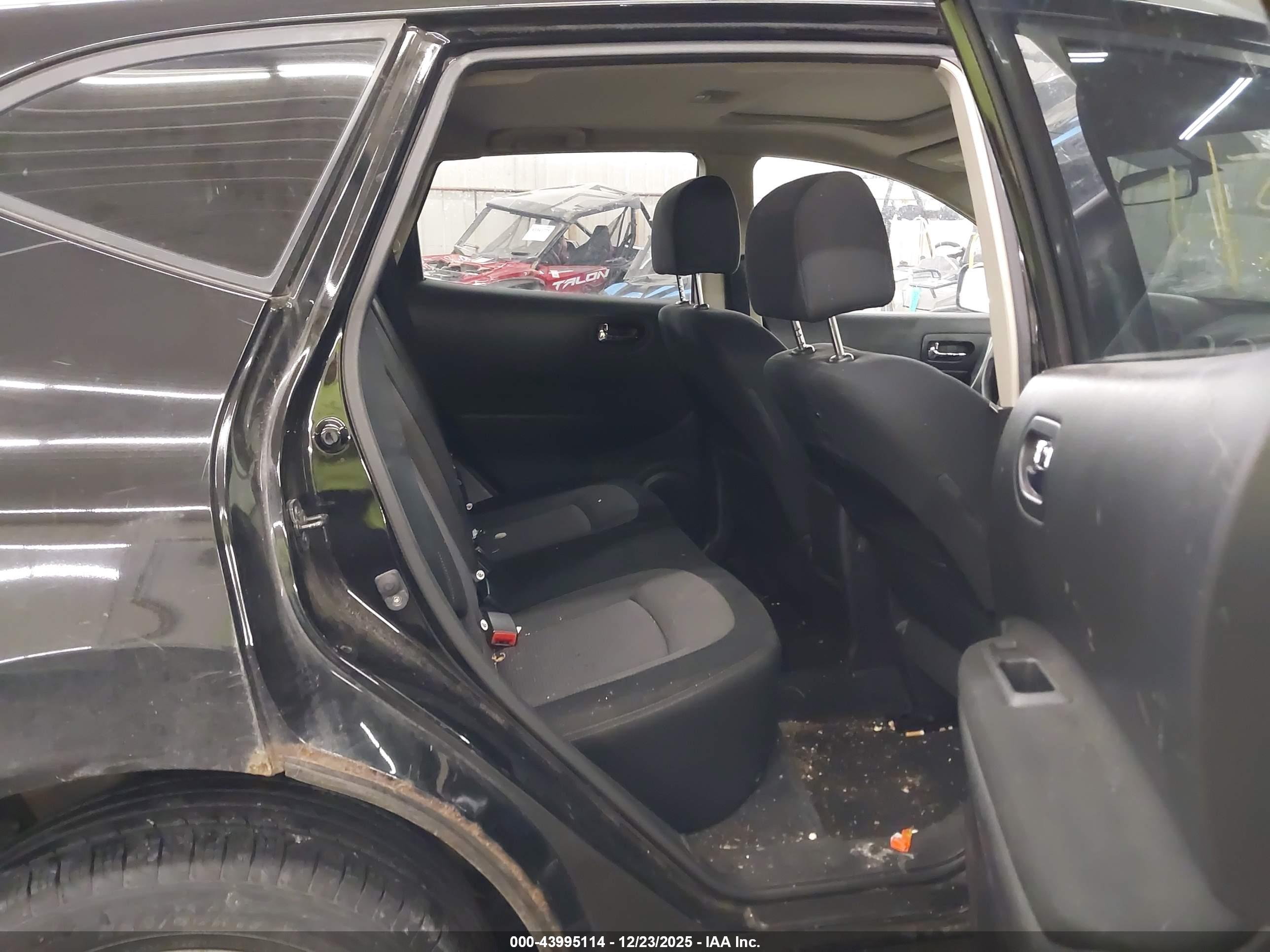 NISSAN ROGUE image 8