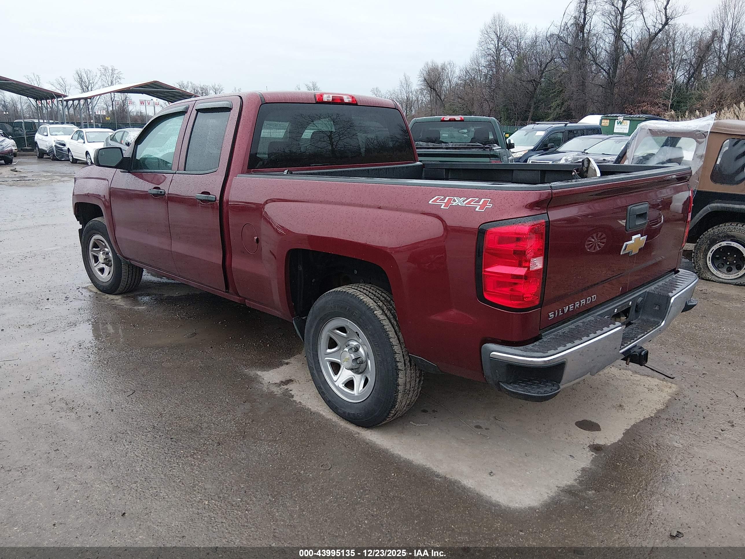 CHEVROLET SILVERADO image 3