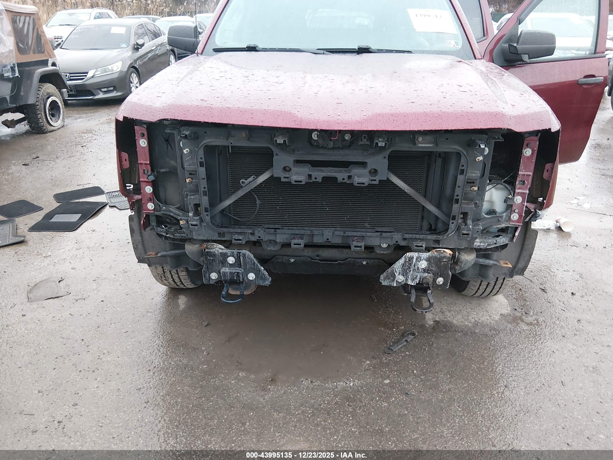 CHEVROLET SILVERADO image 6