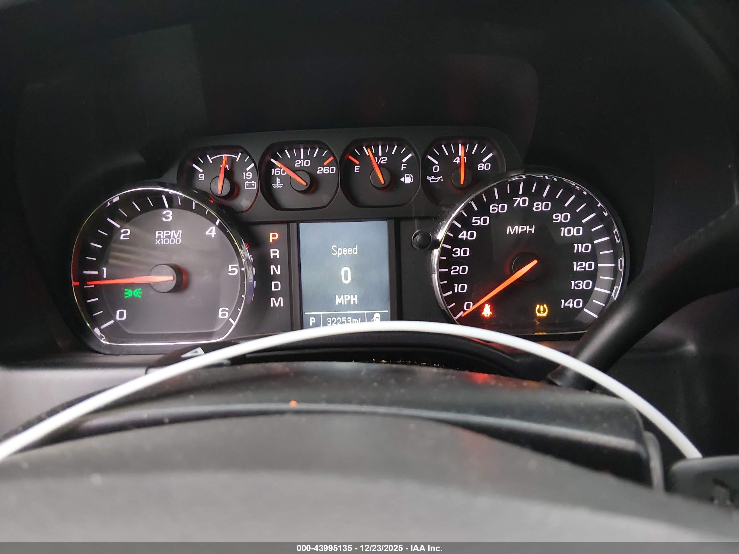 CHEVROLET SILVERADO image 7