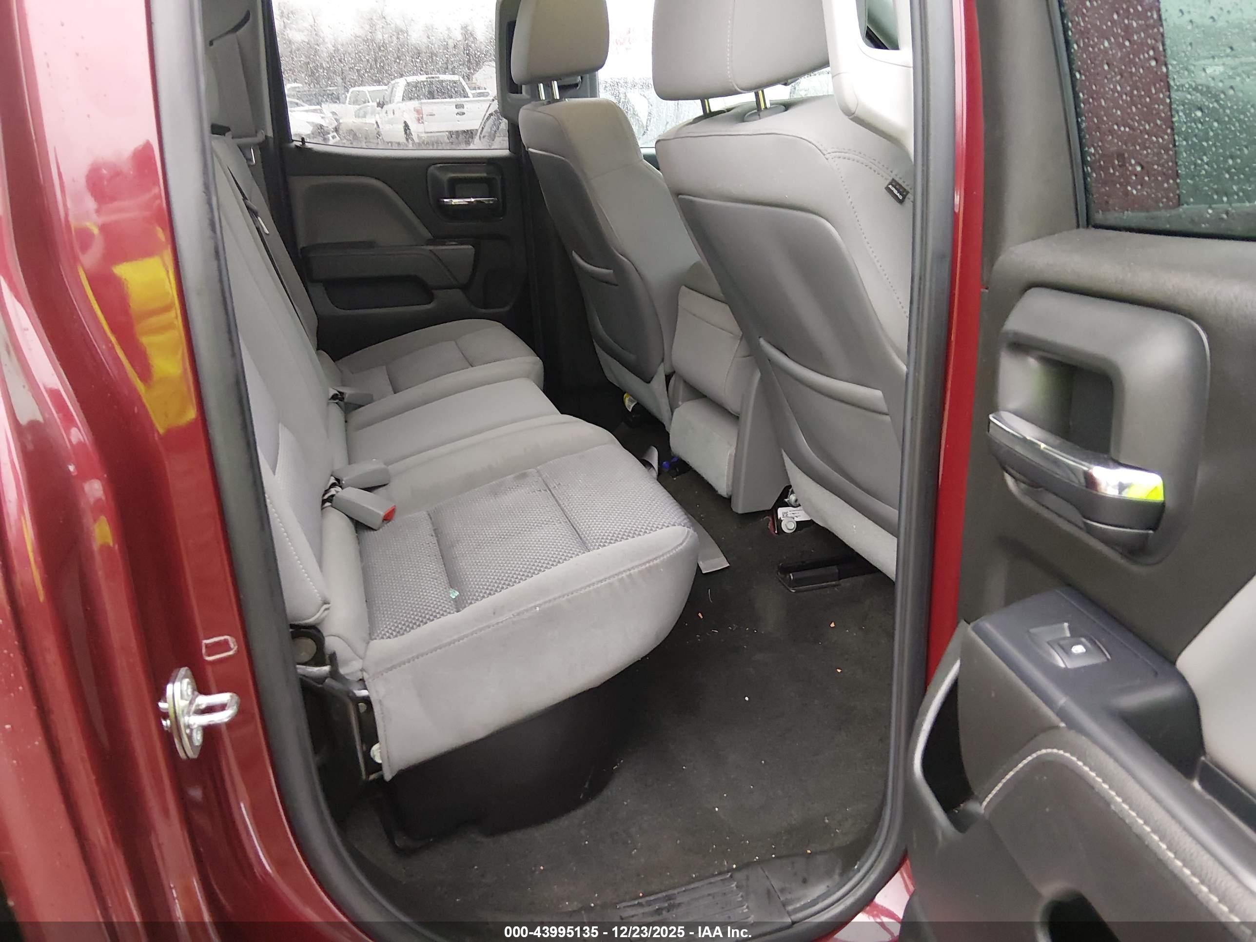 CHEVROLET SILVERADO image 8