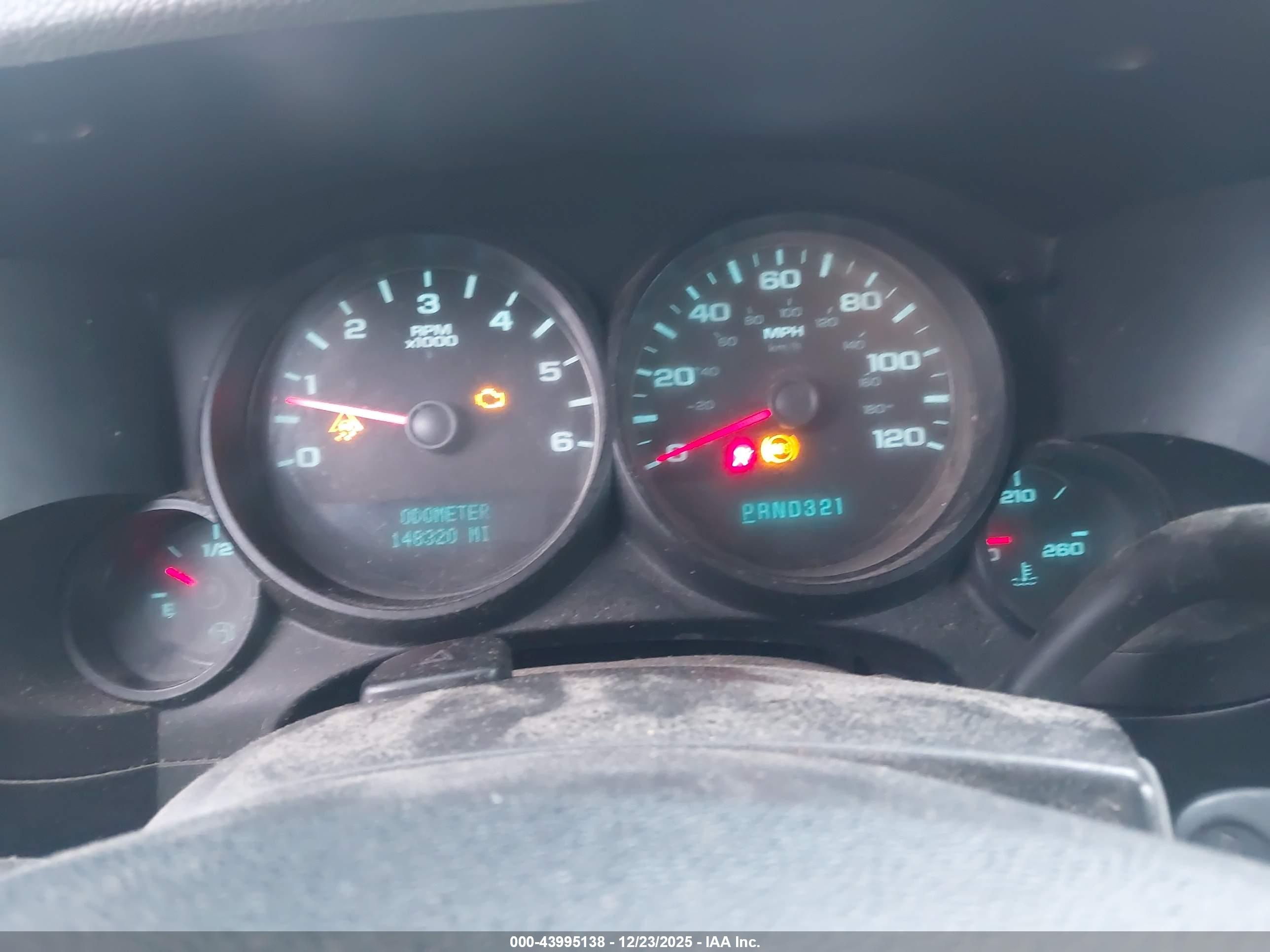 CHEVROLET SILVERADO image 7