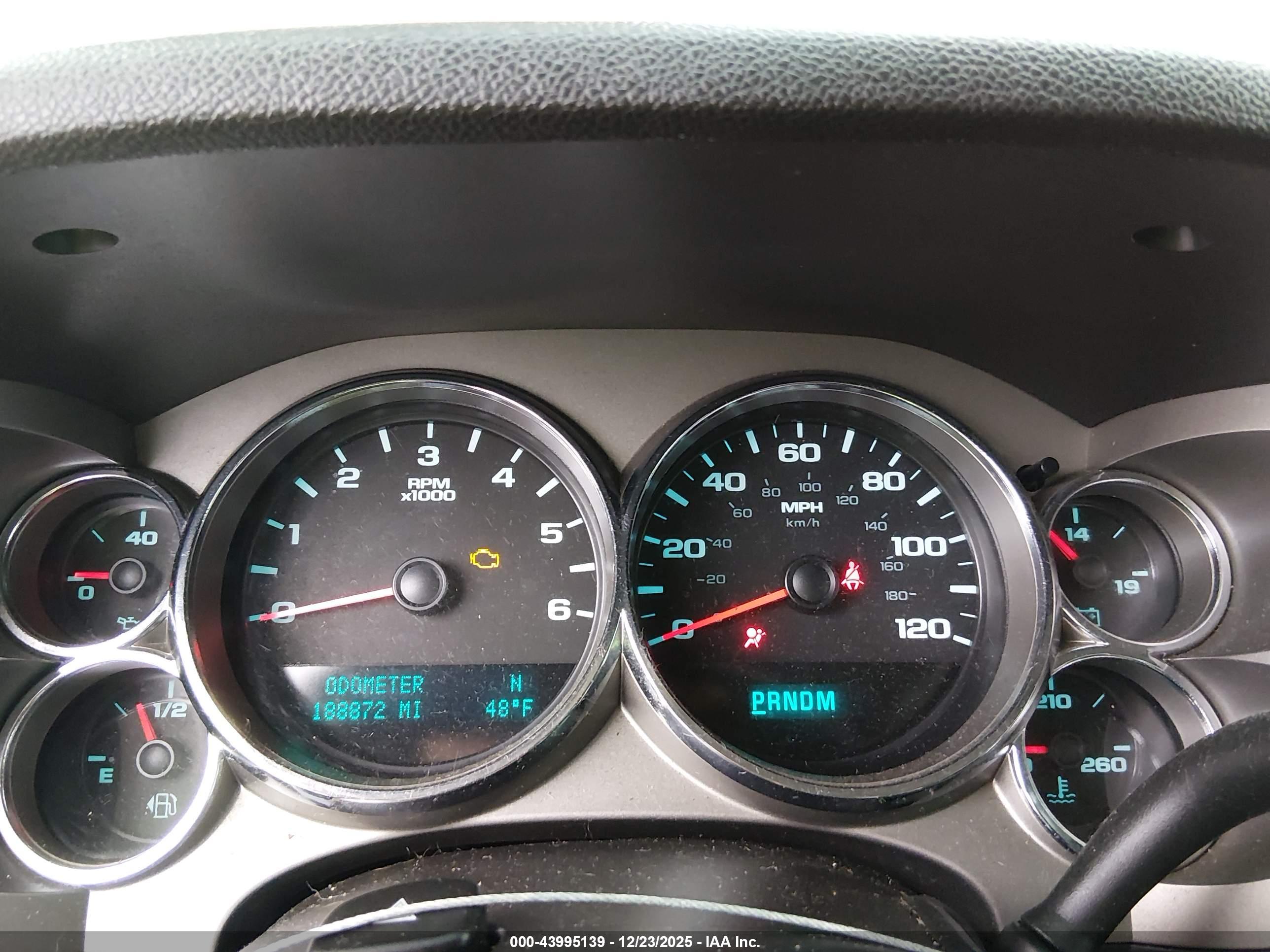 CHEVROLET SILVERADO image 7