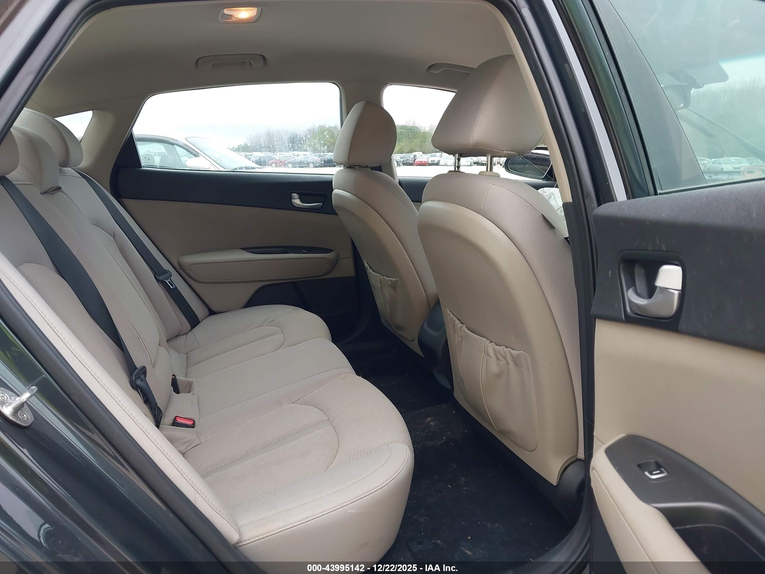 KIA OPTIMA image 8