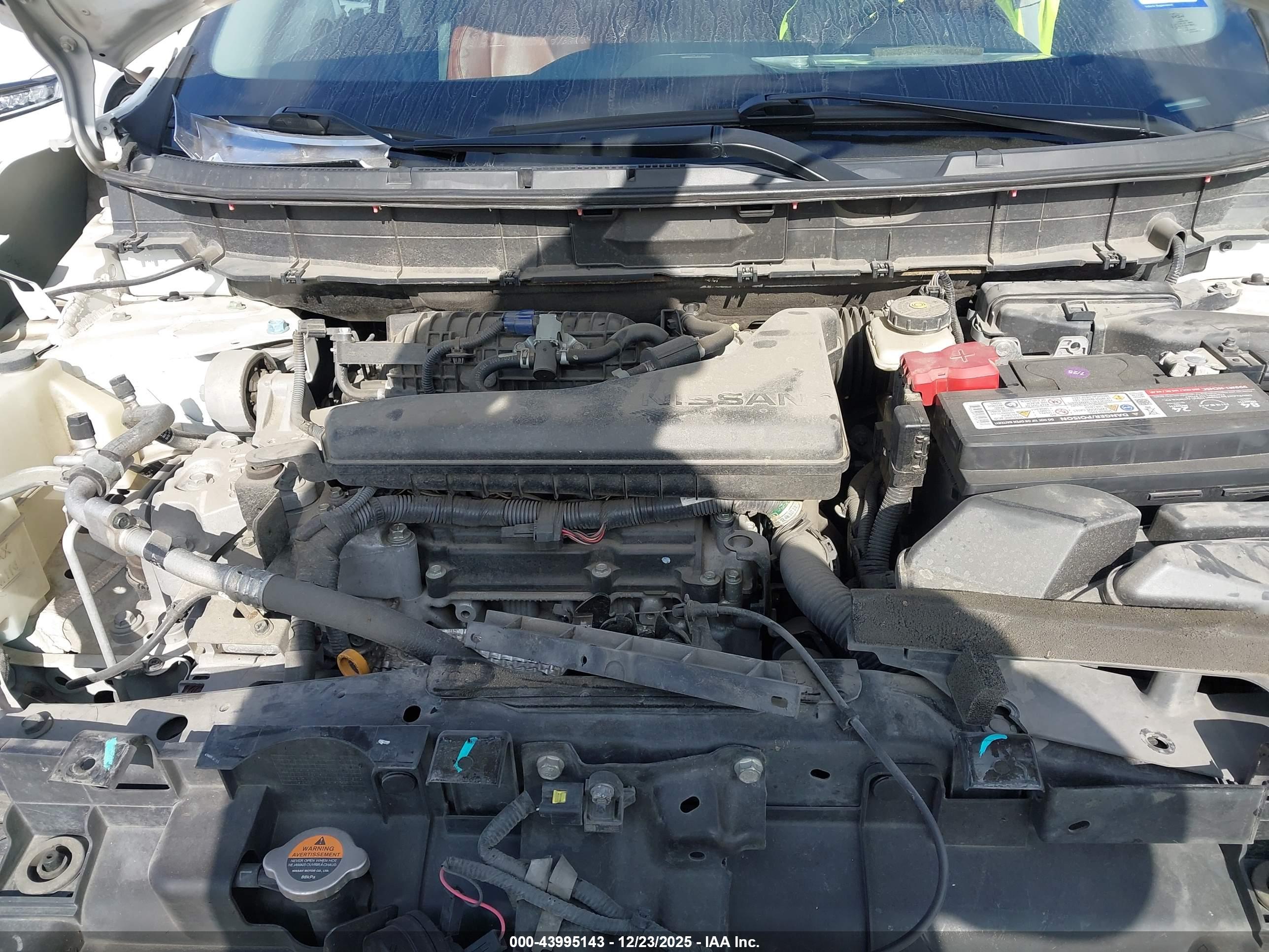 NISSAN ROGUE image 10
