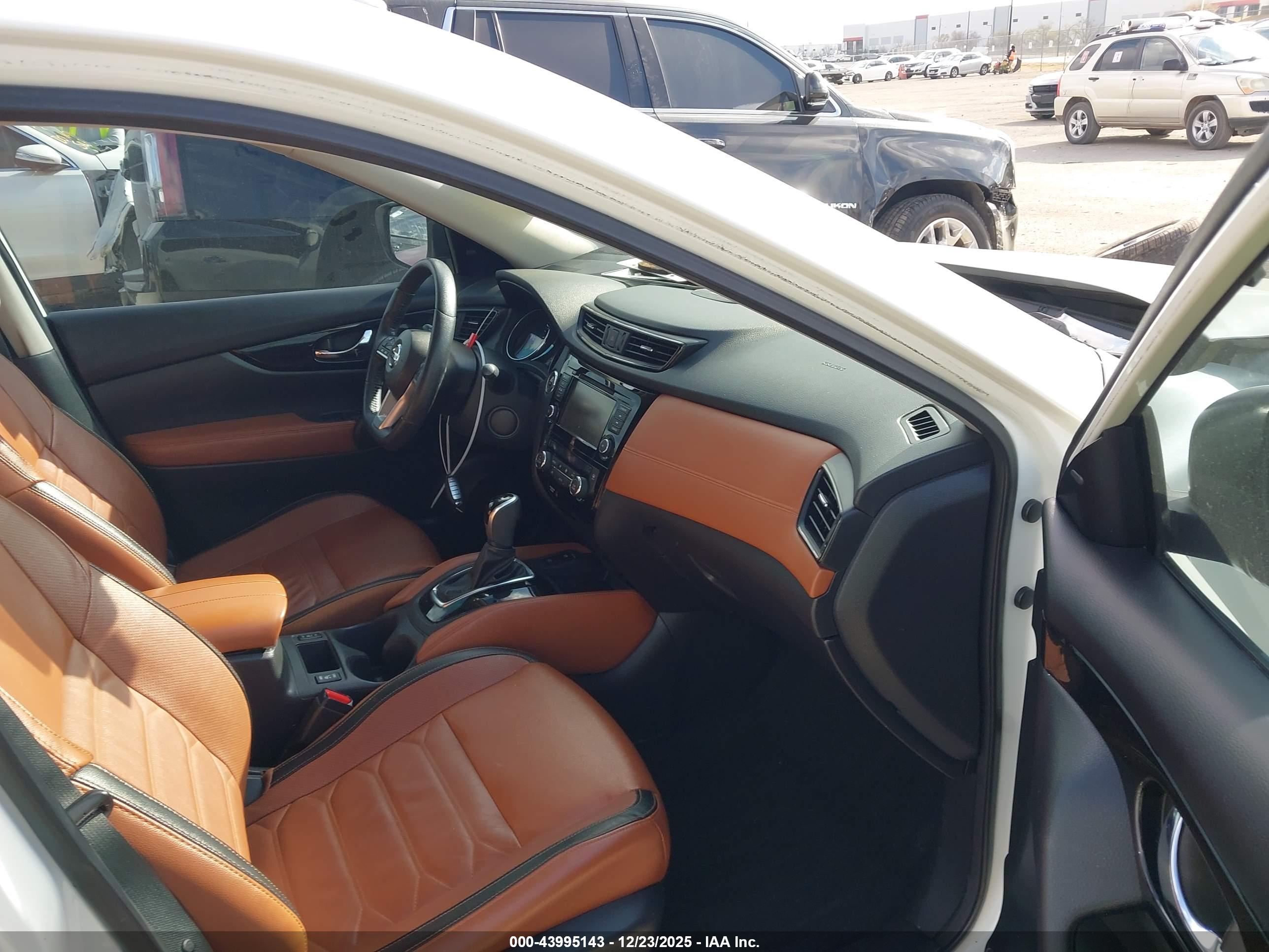 NISSAN ROGUE image 5