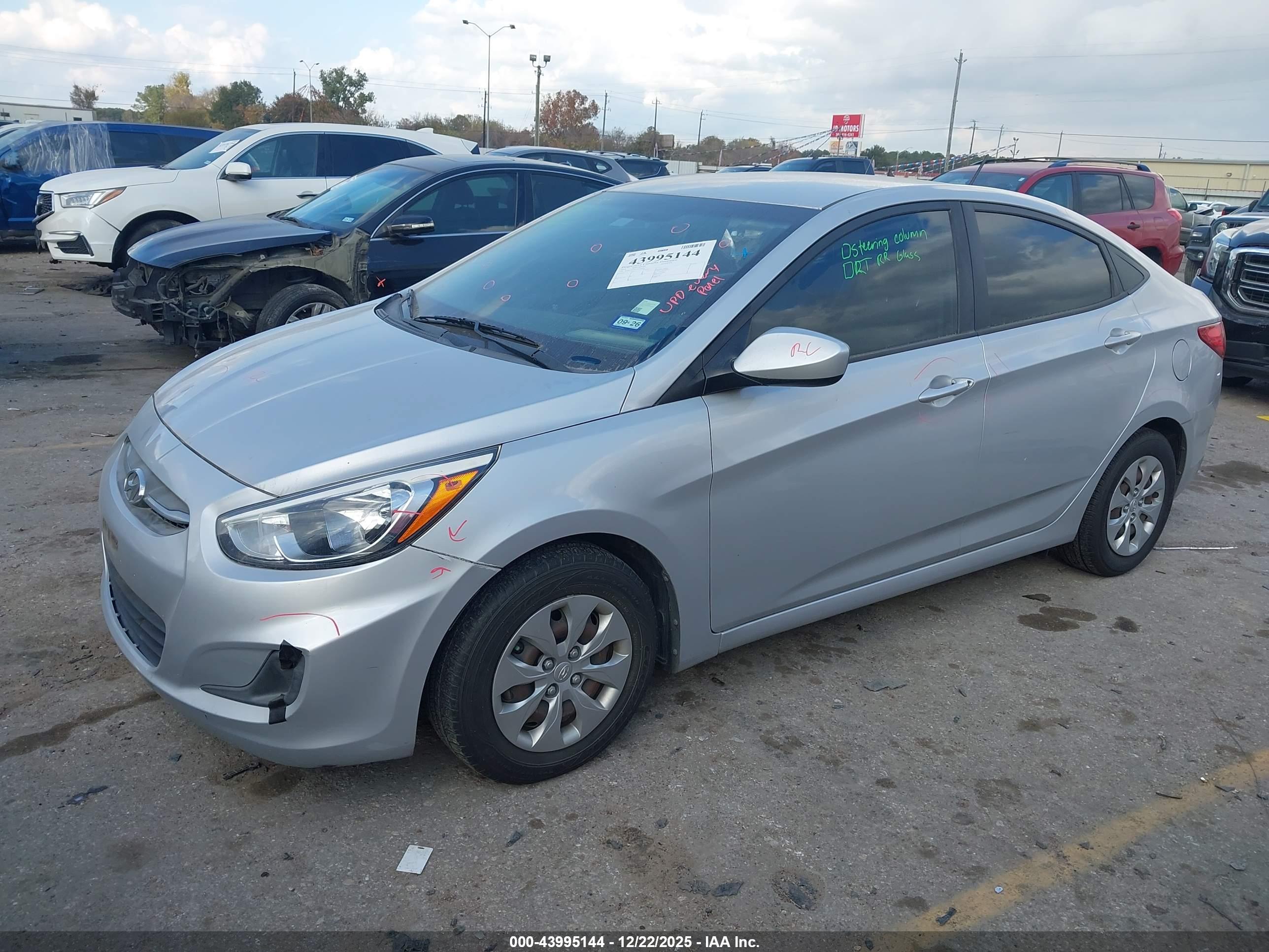 HYUNDAI ACCENT image 2