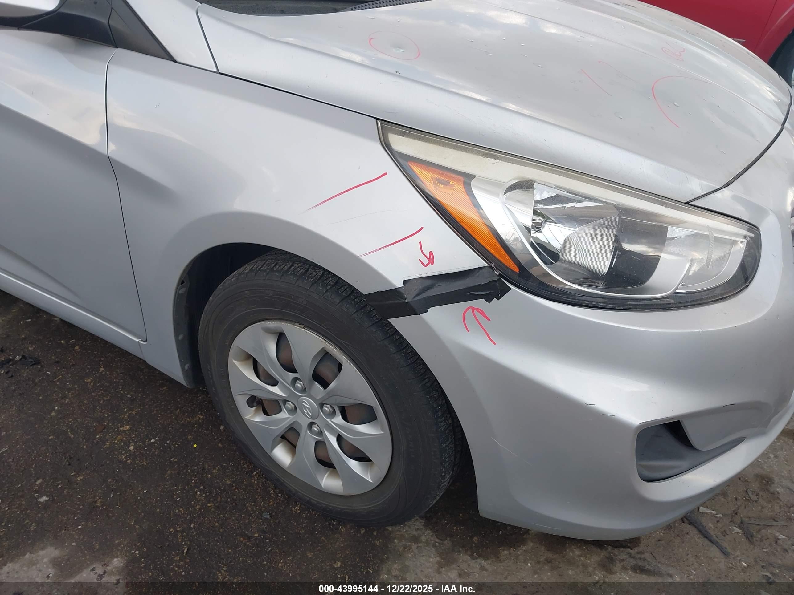HYUNDAI ACCENT image 6