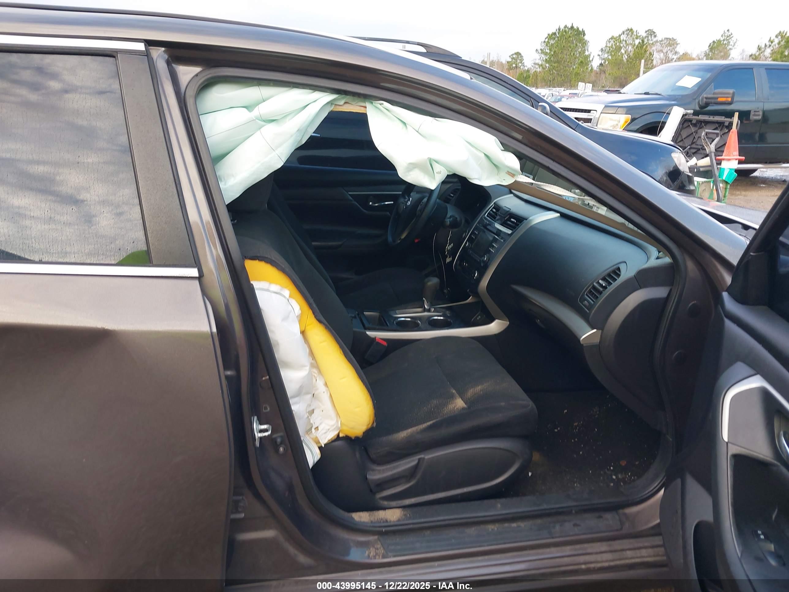 NISSAN ALTIMA image 5