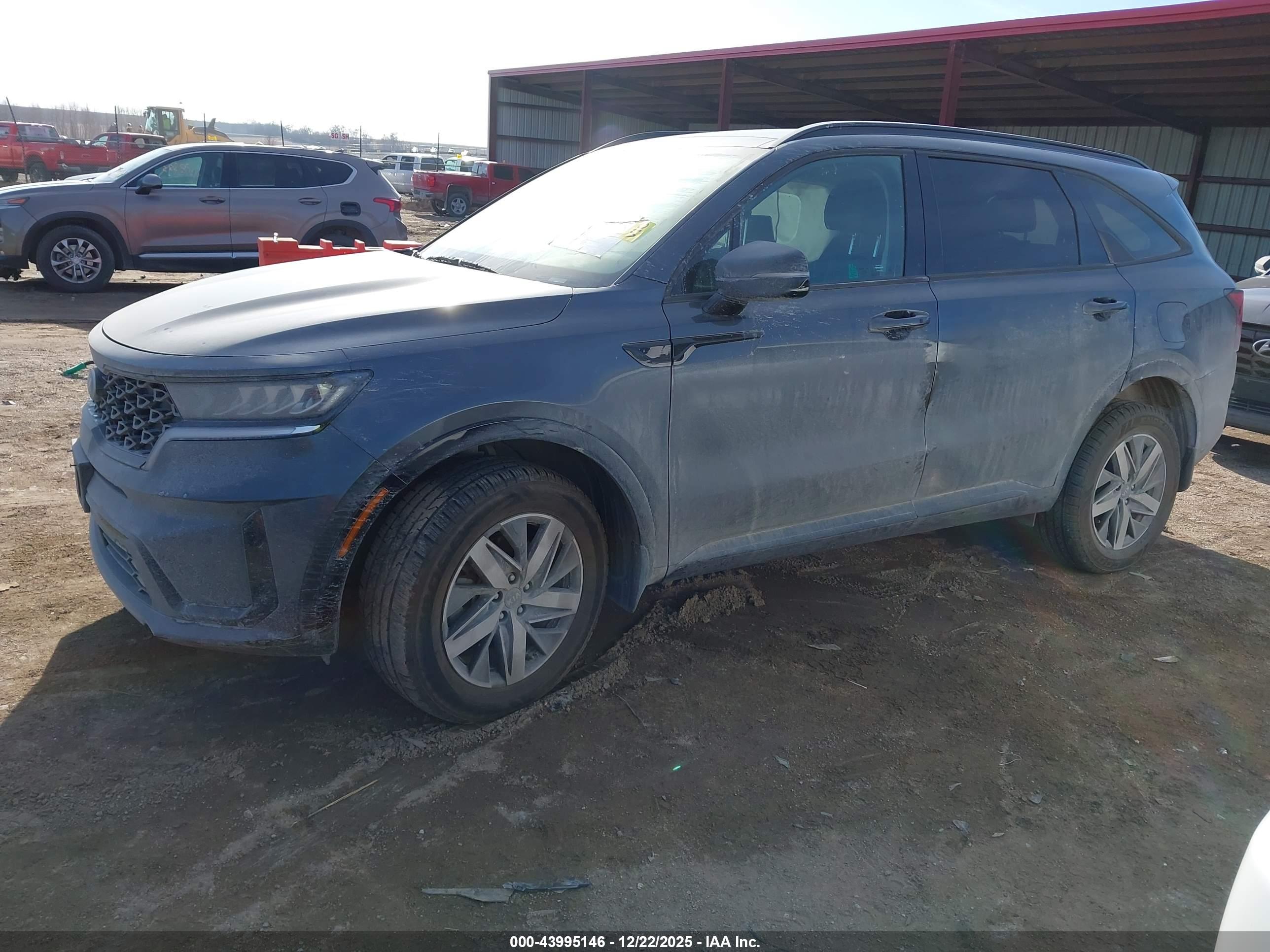 KIA SORENTO image 2