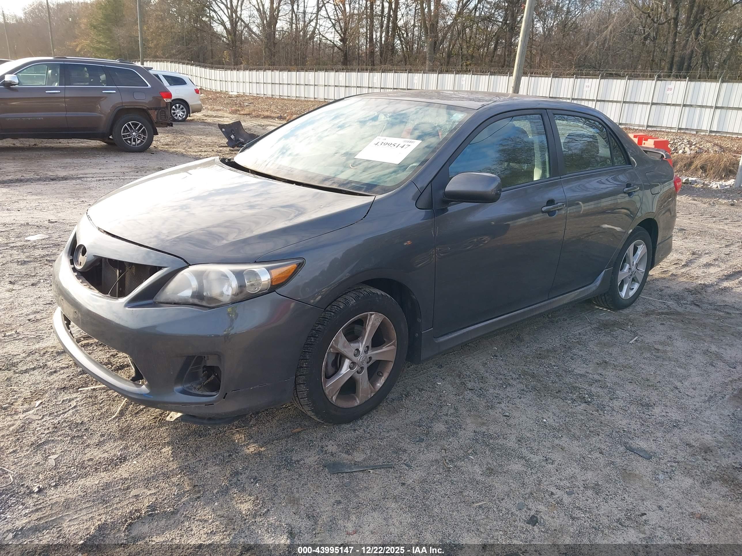 TOYOTA COROLLA image 2