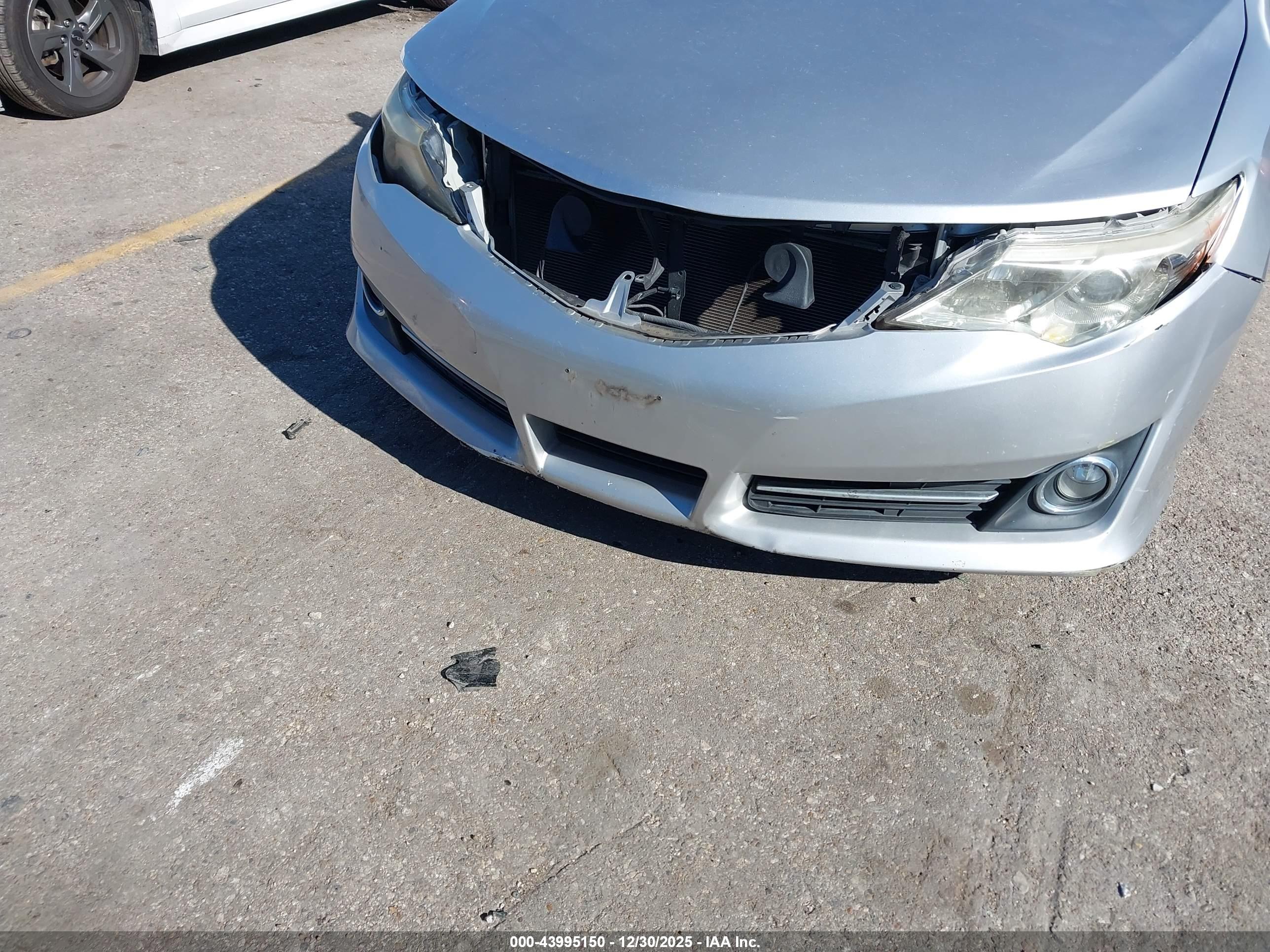 TOYOTA CAMRY image 6