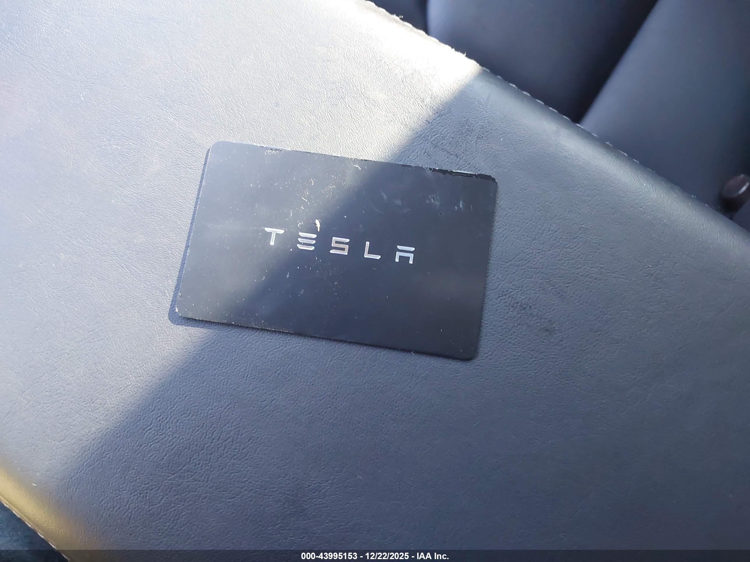 TESLA MODEL image 11