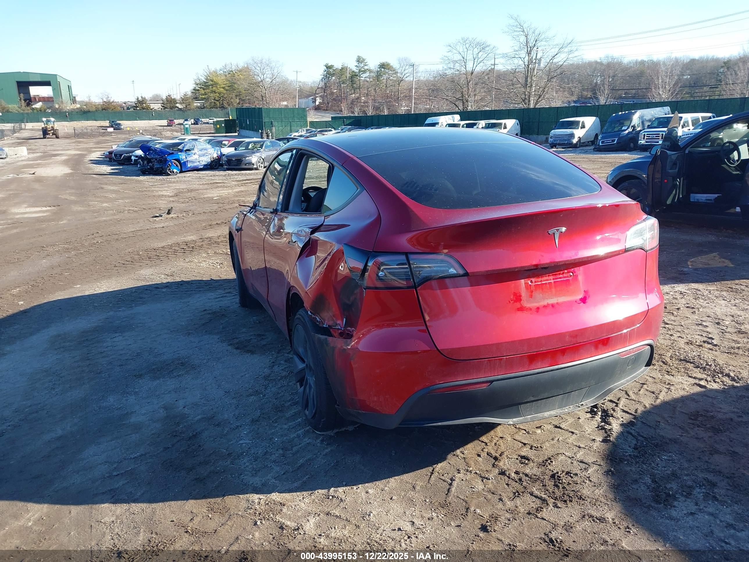 TESLA MODEL image 3
