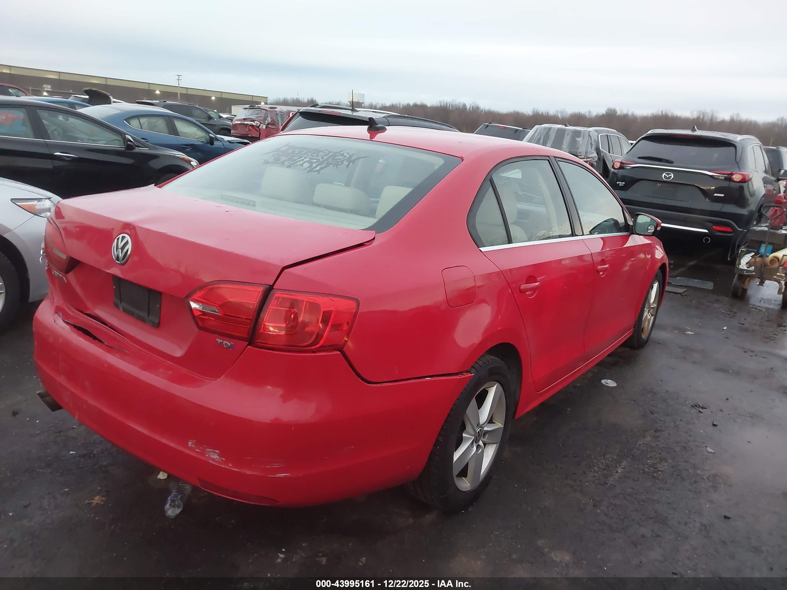 VOLKSWAGEN JETTA image 4