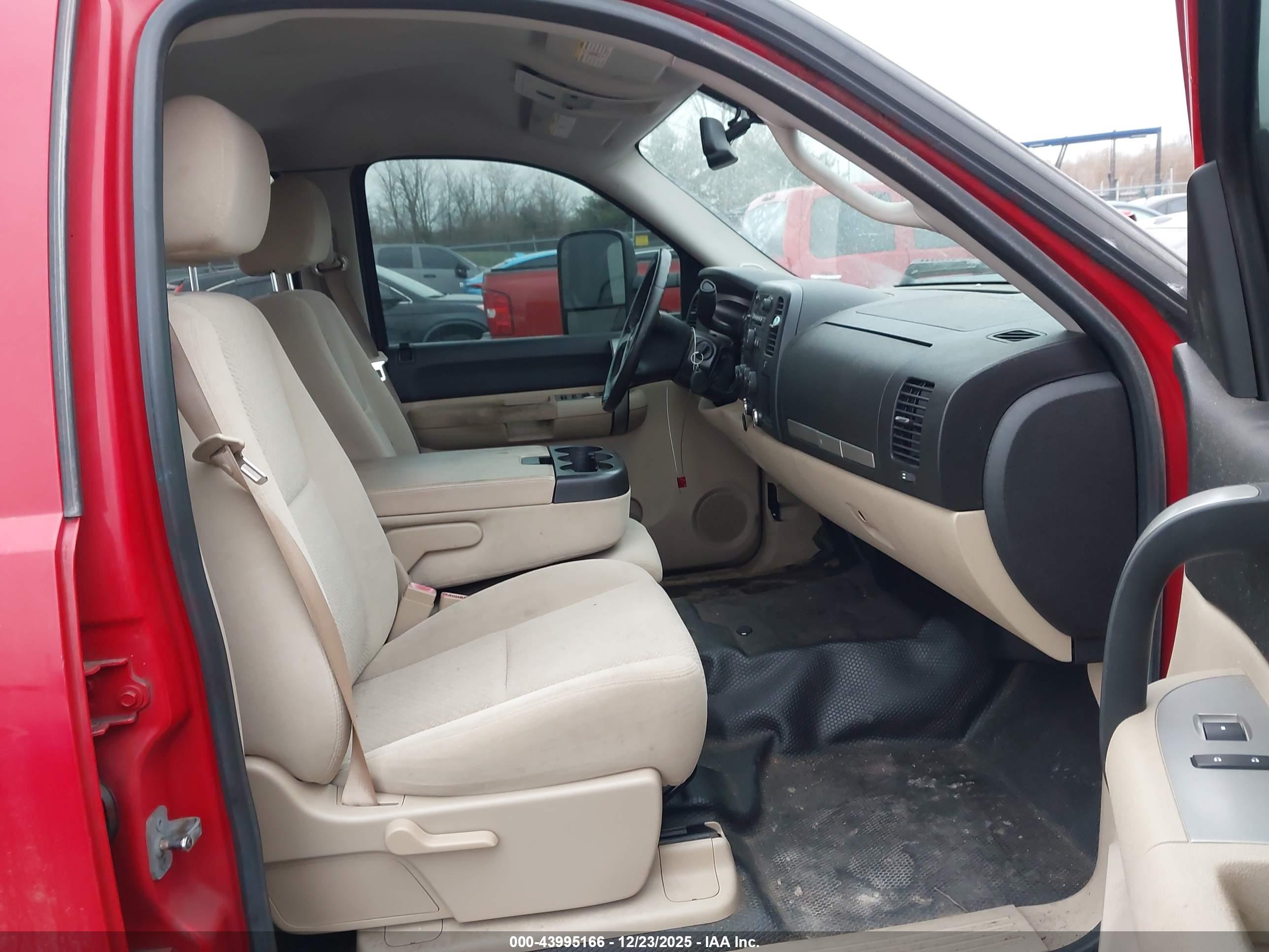 GMC SIERRA image 5