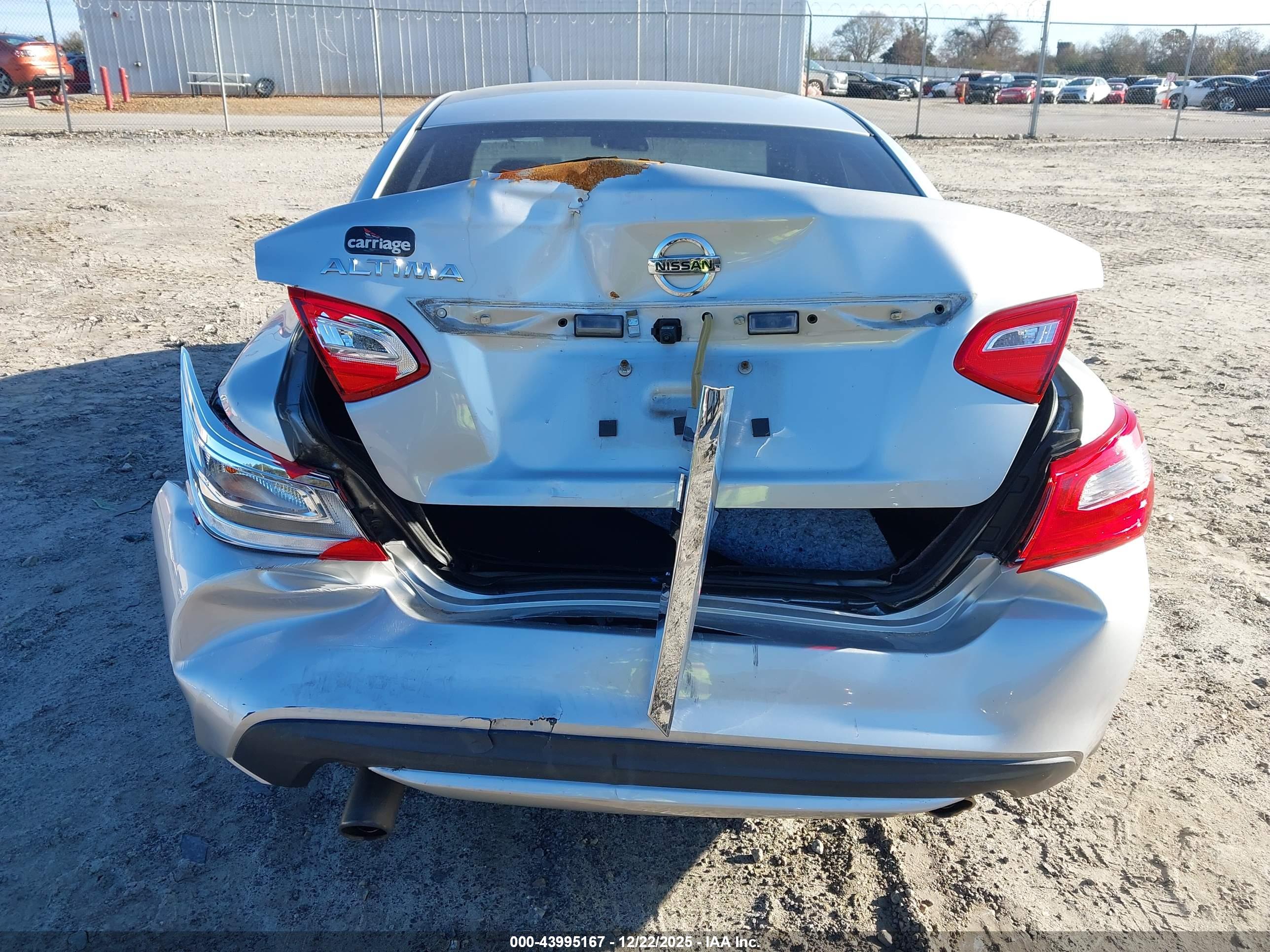 NISSAN ALTIMA image 6