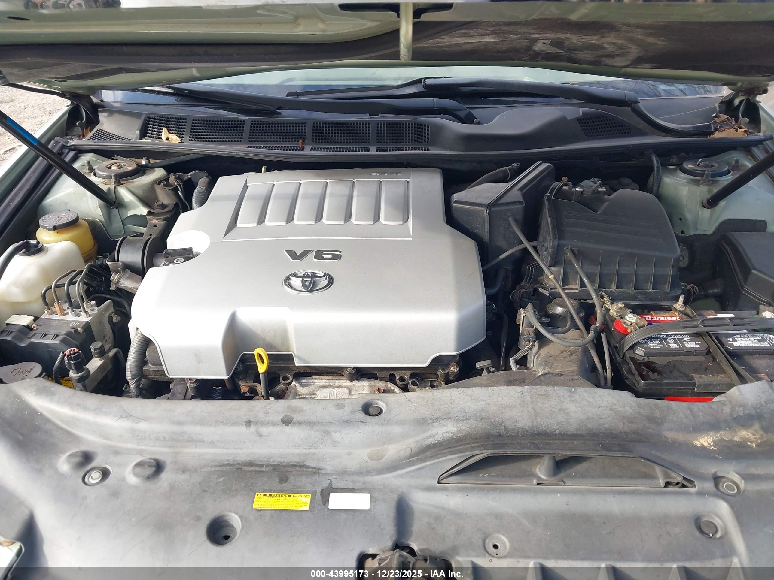 TOYOTA AVALON image 10