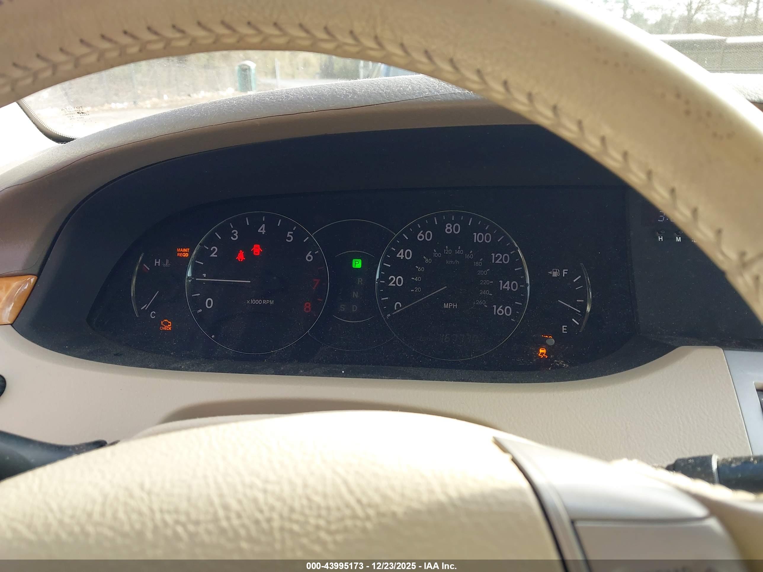 TOYOTA AVALON image 7