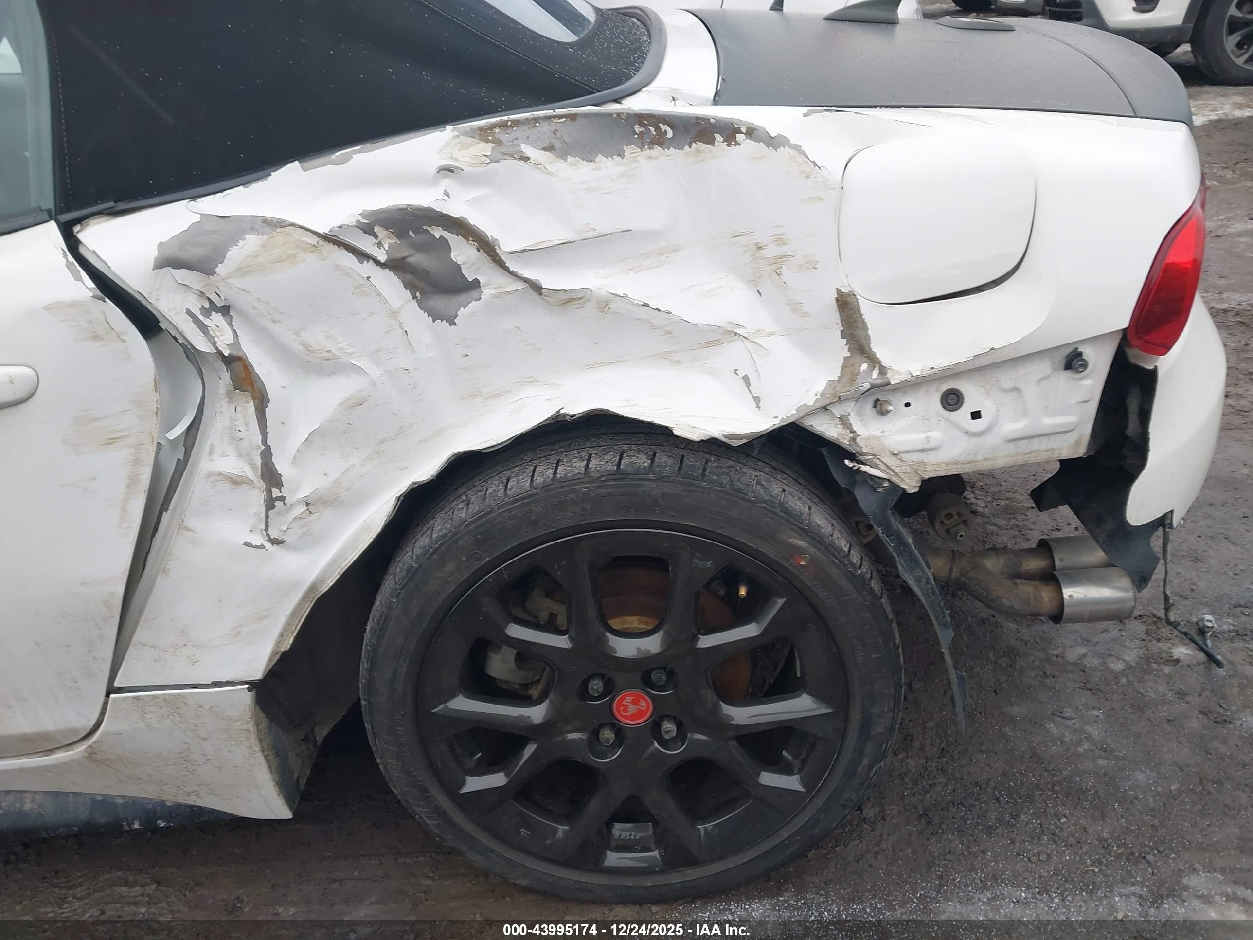 FIAT 124 image 6
