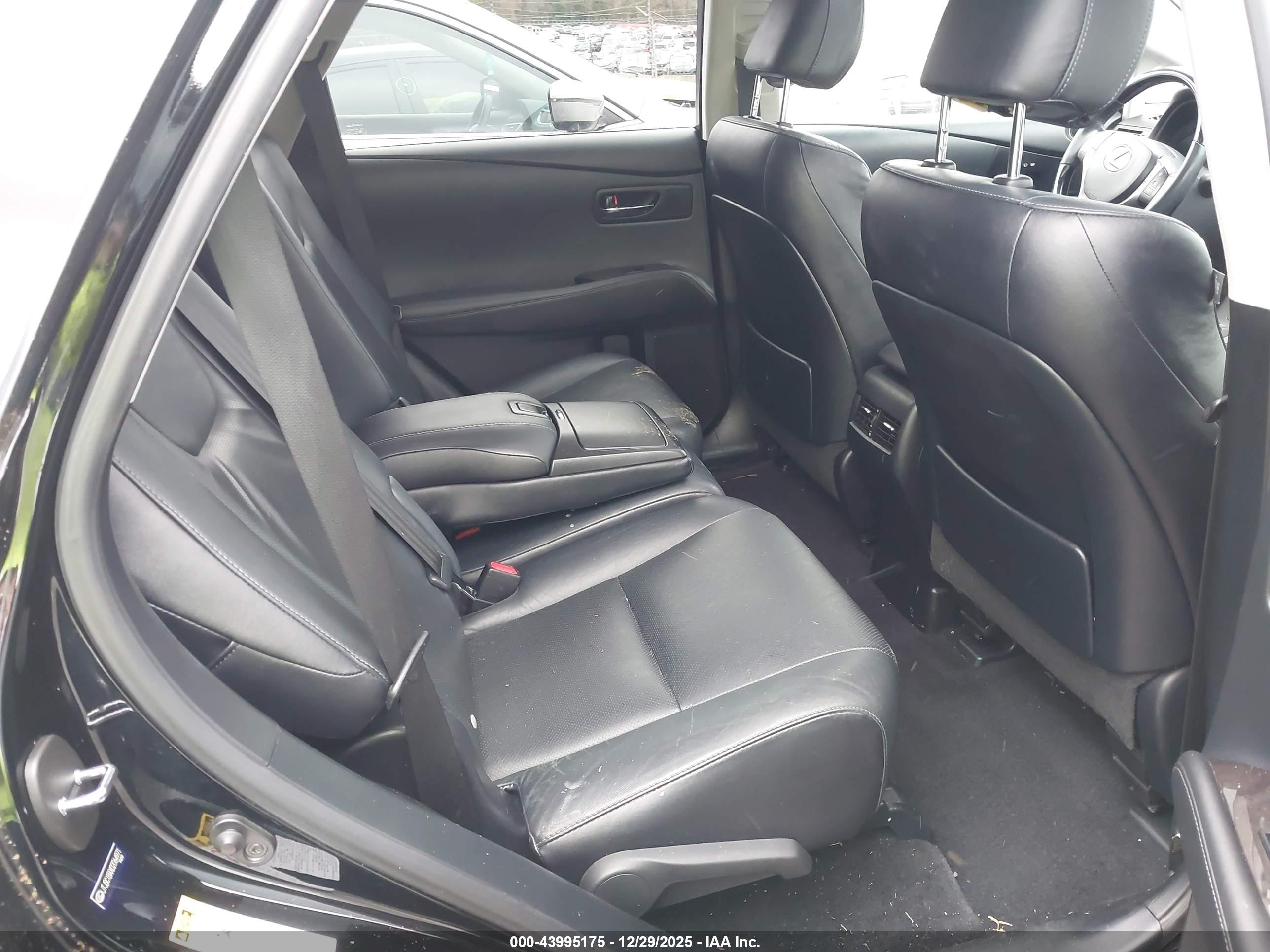LEXUS RX image 8