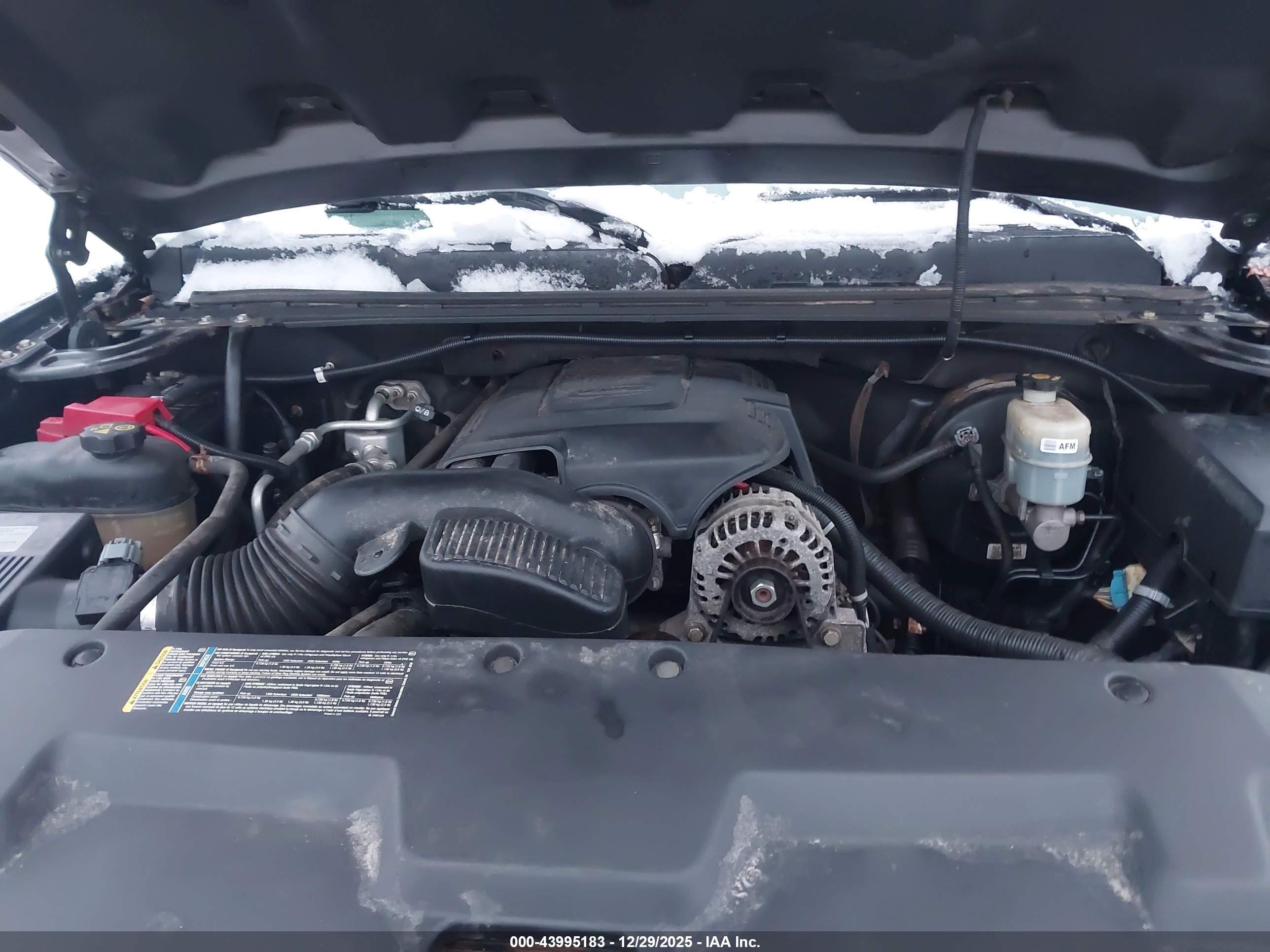 CHEVROLET SILVERADO image 10