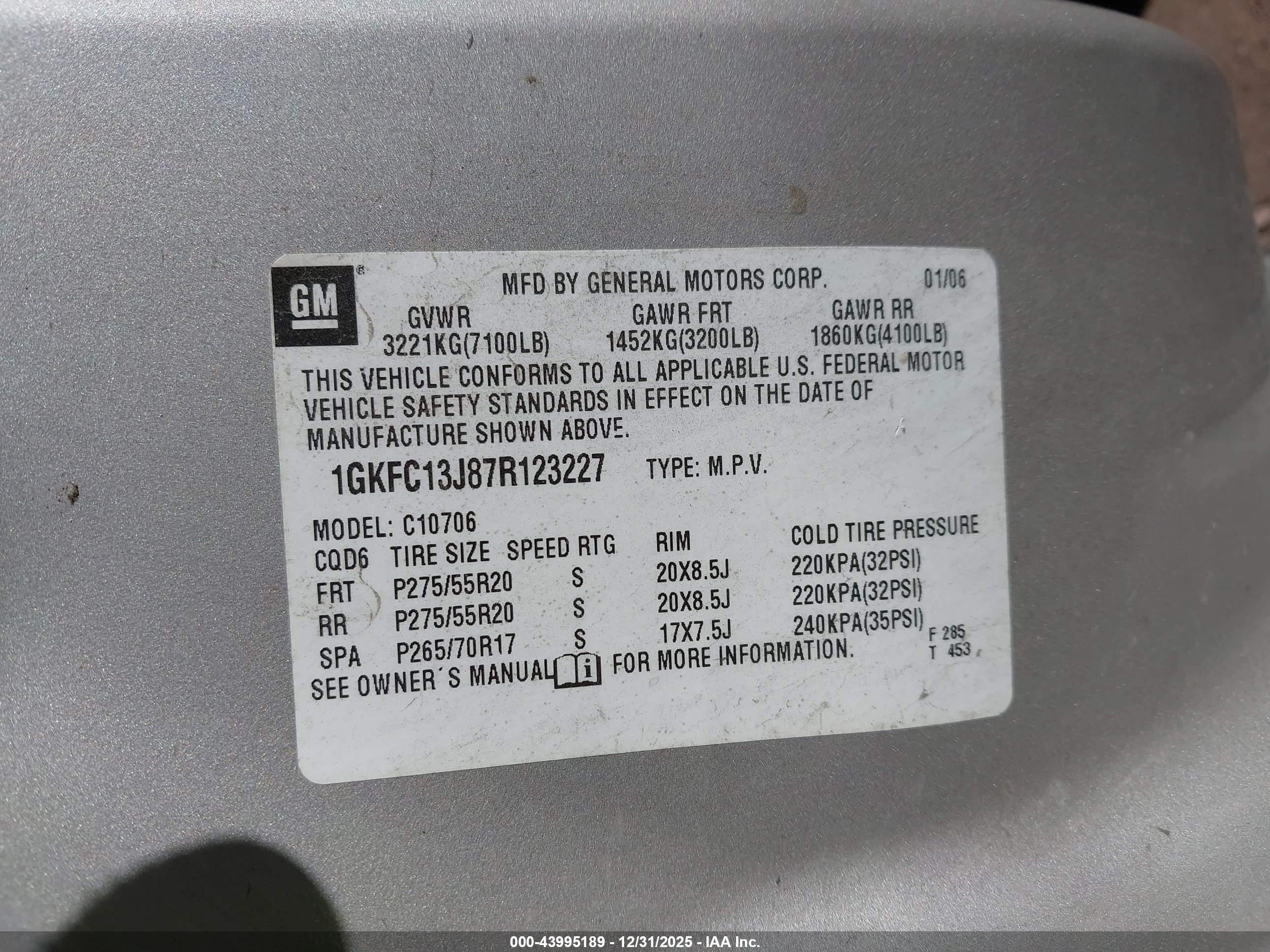 GMC YUKON image 9