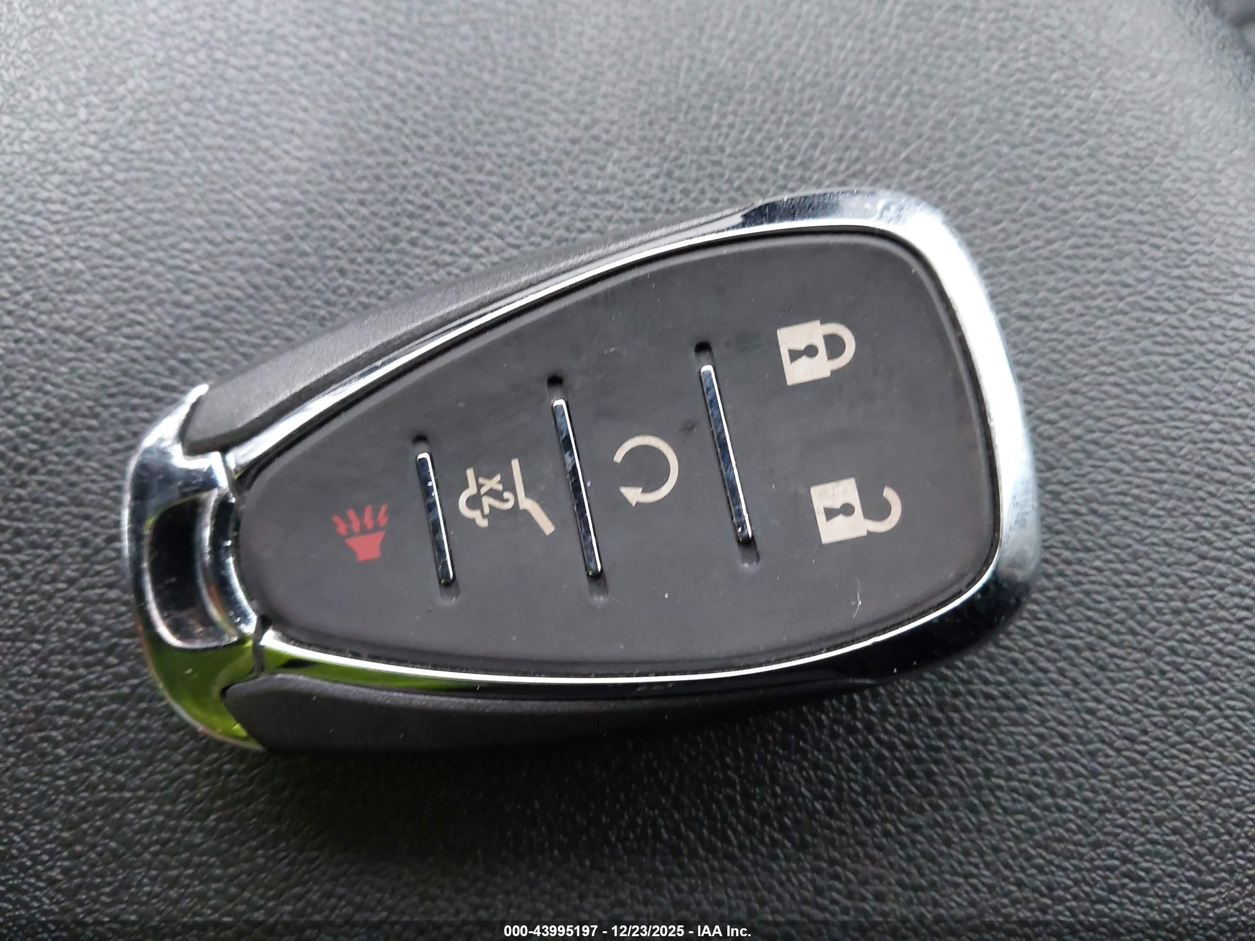CHEVROLET EQUINOX image 11