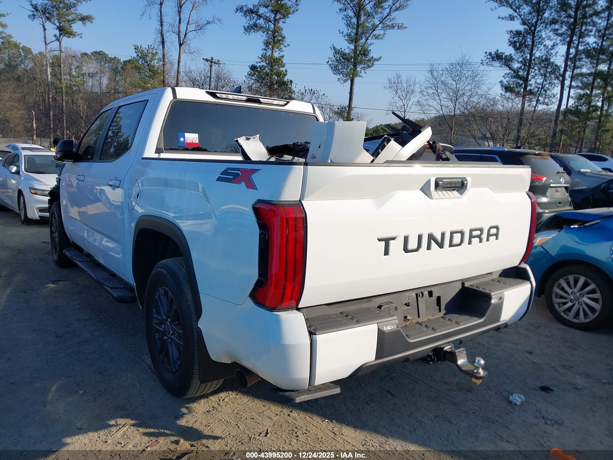 TOYOTA TUNDRA image 3