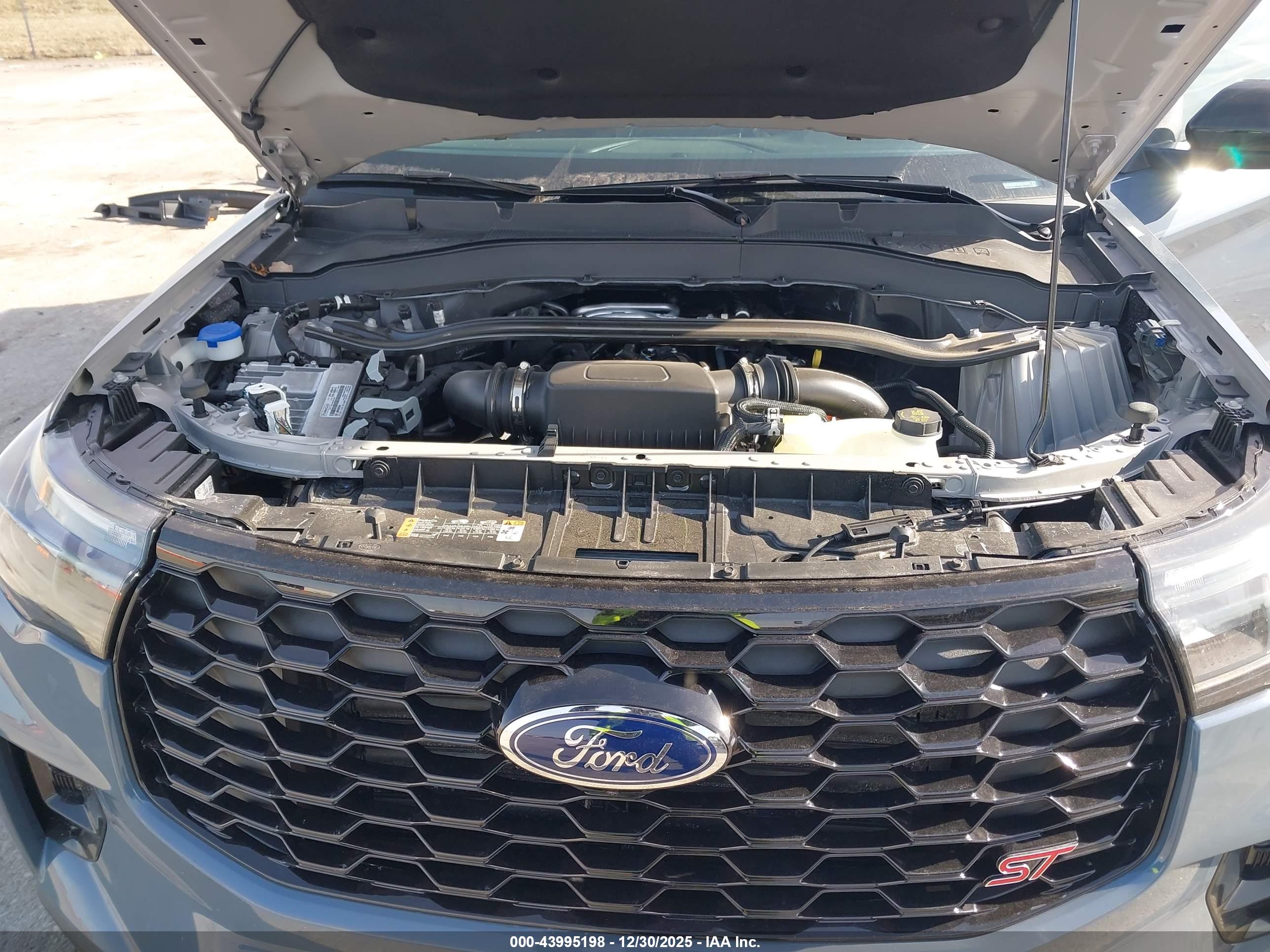 FORD EXPLORER image 10