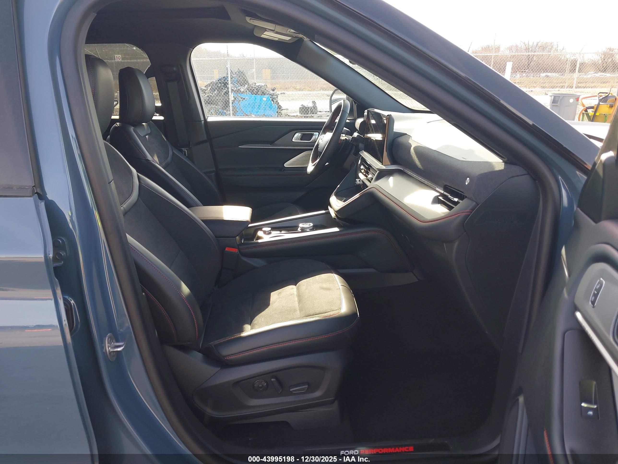 FORD EXPLORER image 5