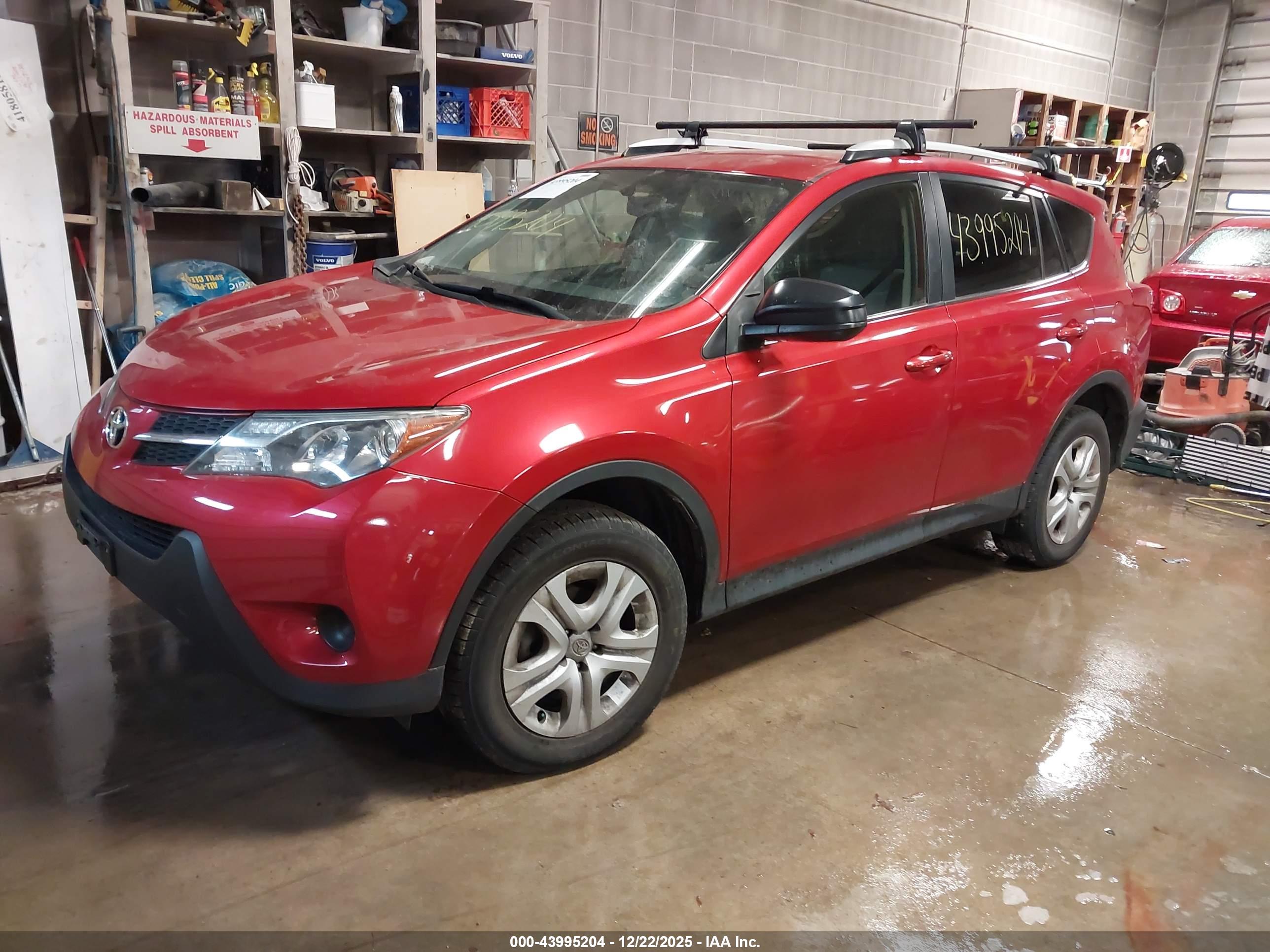 TOYOTA RAV4 image 2