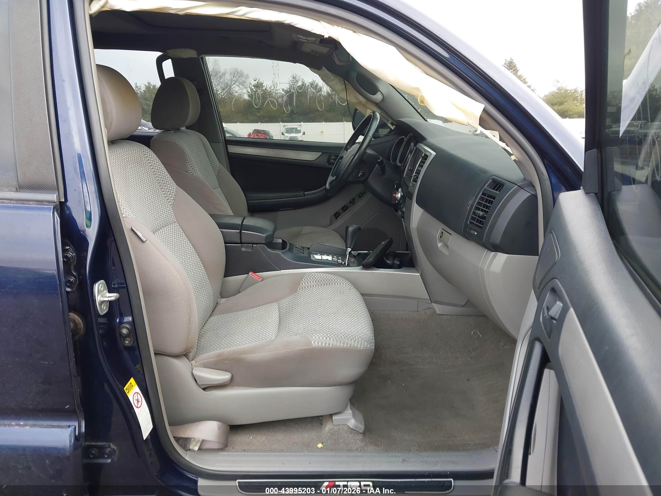 TOYOTA 4RUNNER image 5