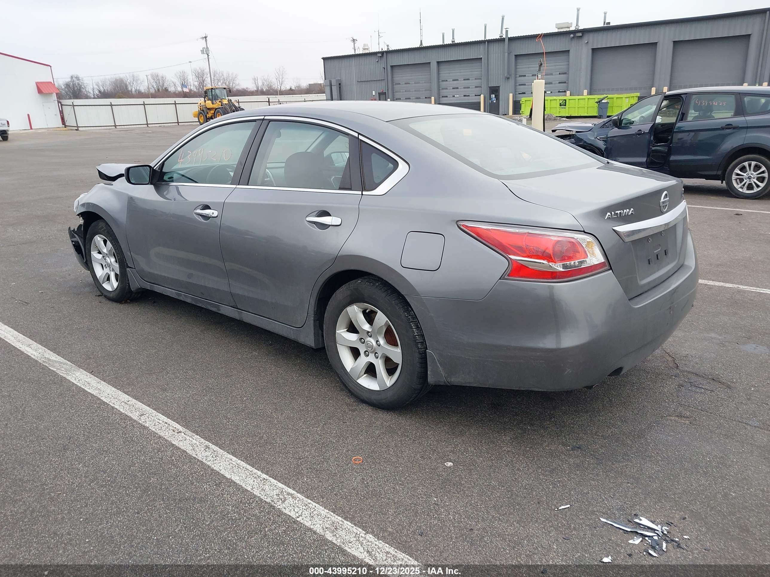 NISSAN ALTIMA image 3