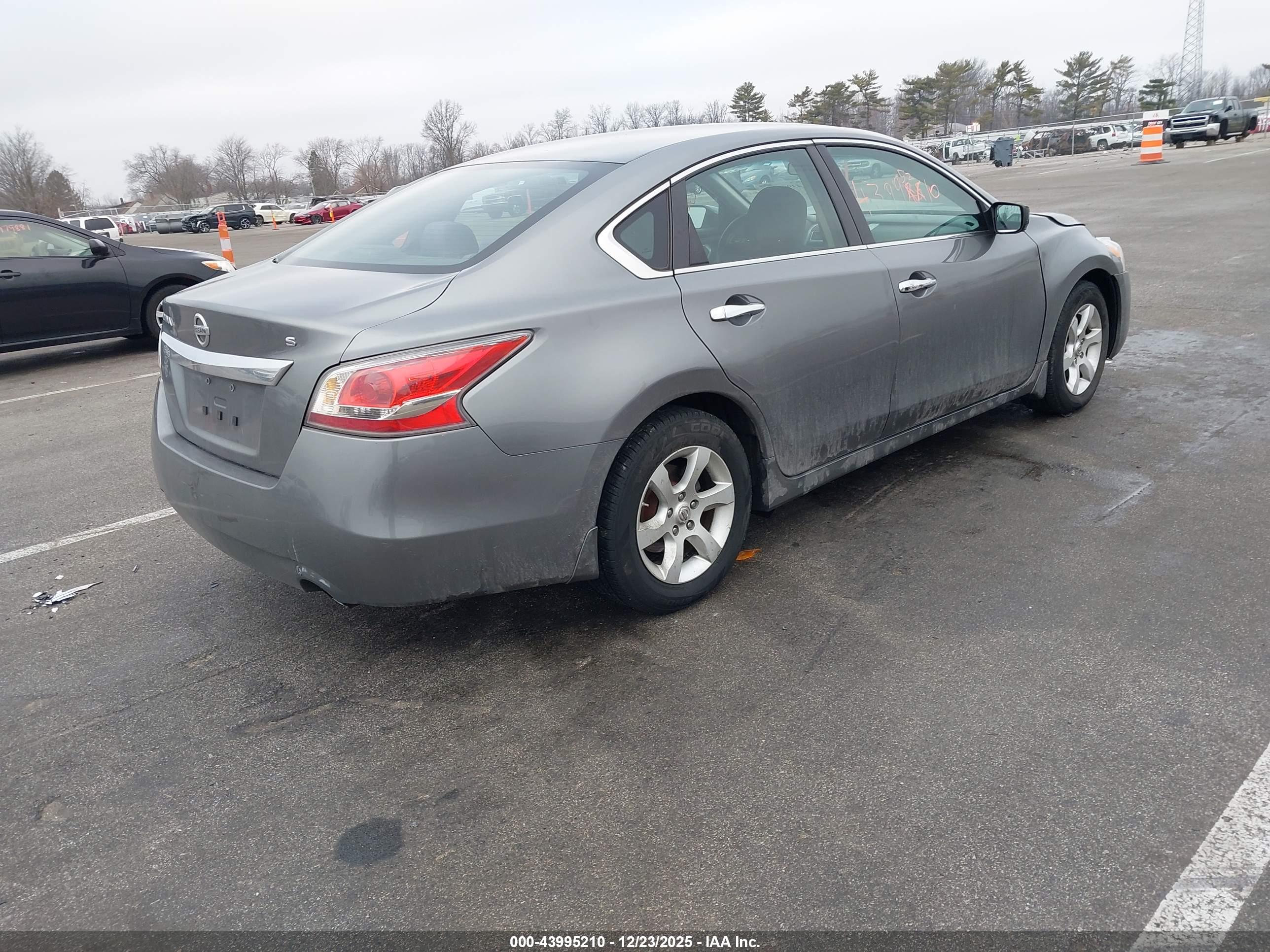 NISSAN ALTIMA image 4