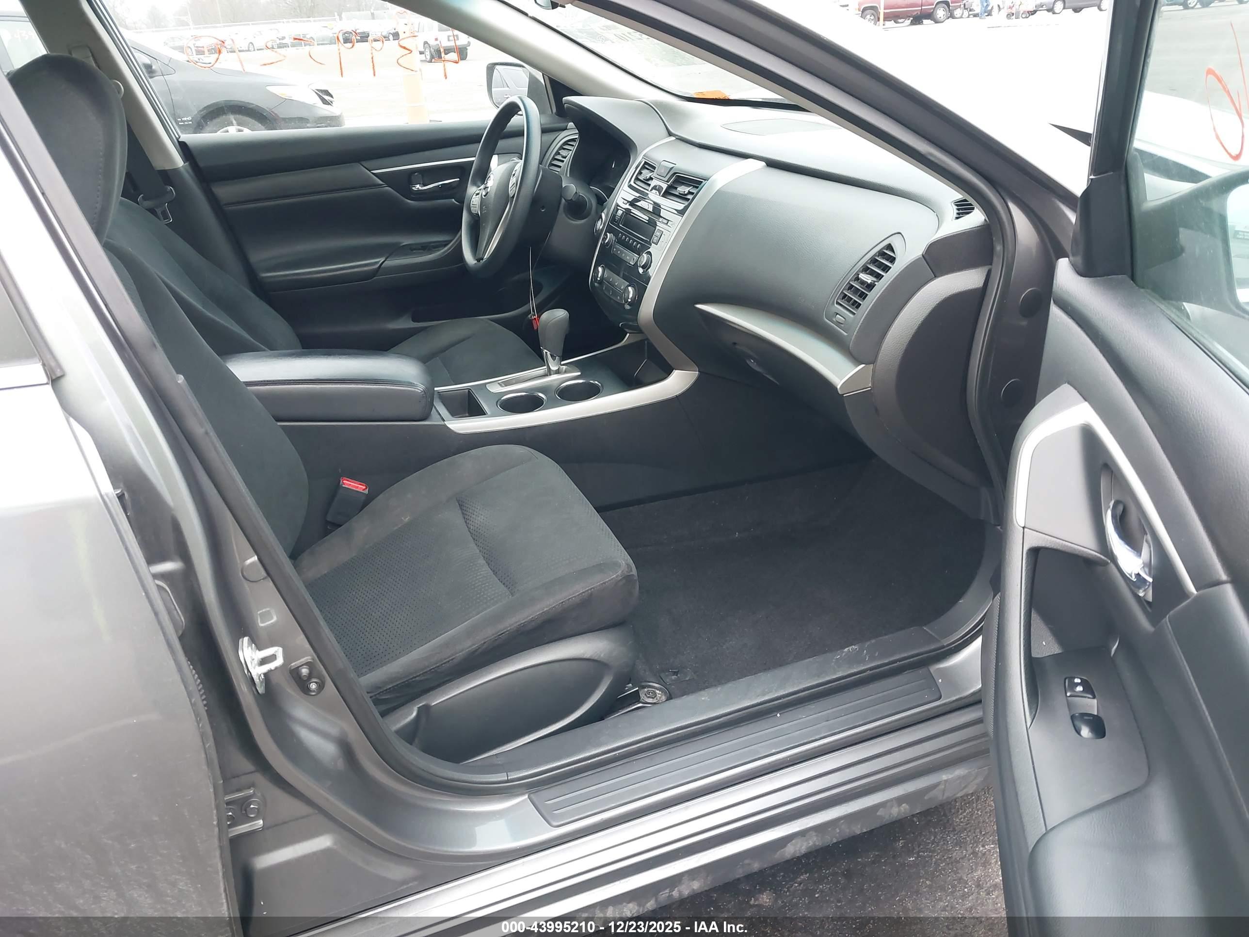 NISSAN ALTIMA image 5