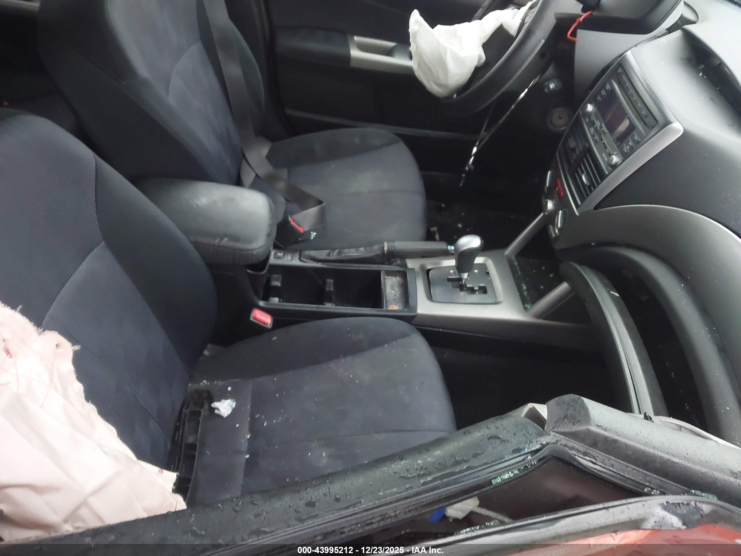 SUBARU FORESTER image 5