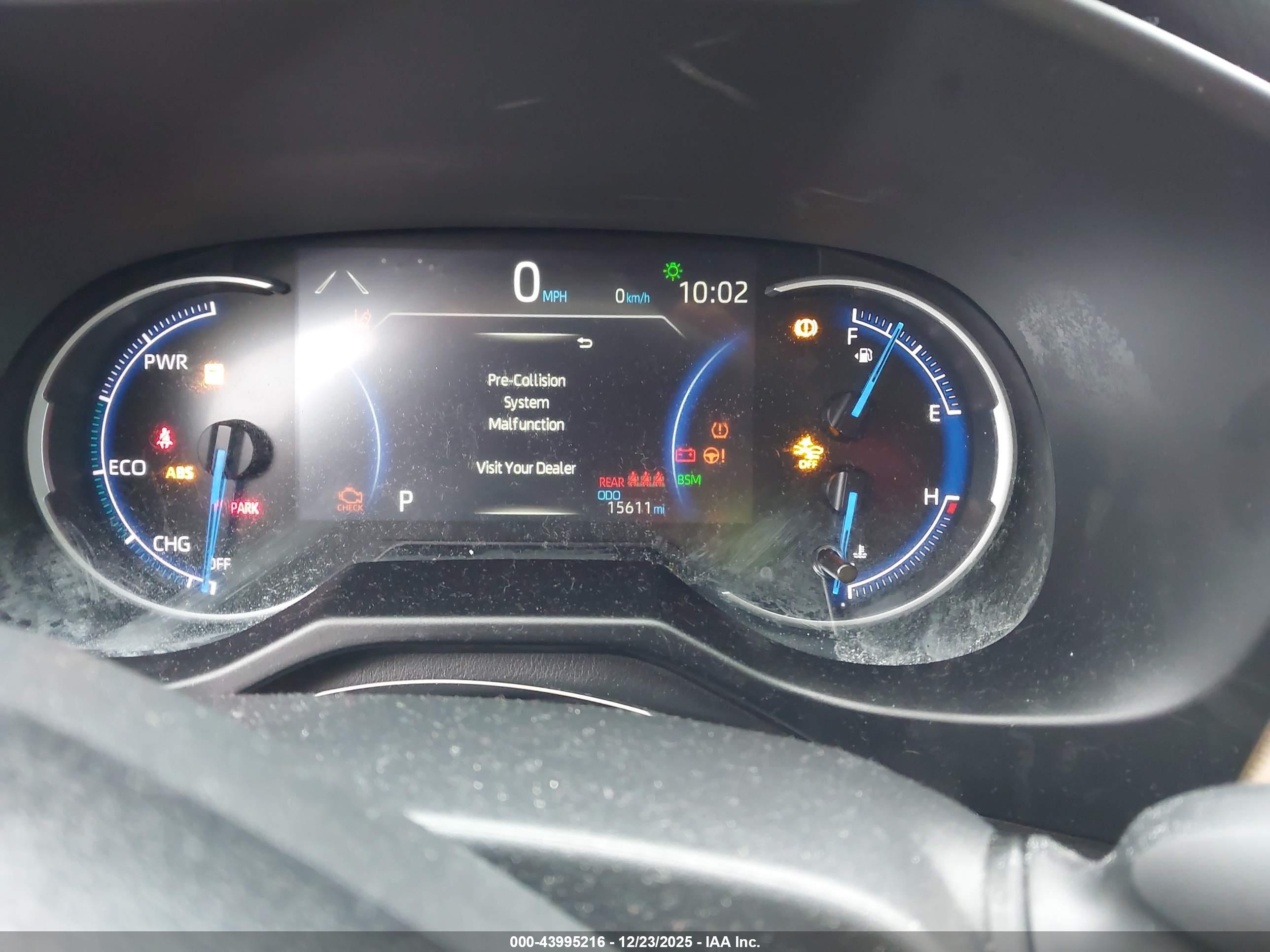 TOYOTA RAV4 image 7