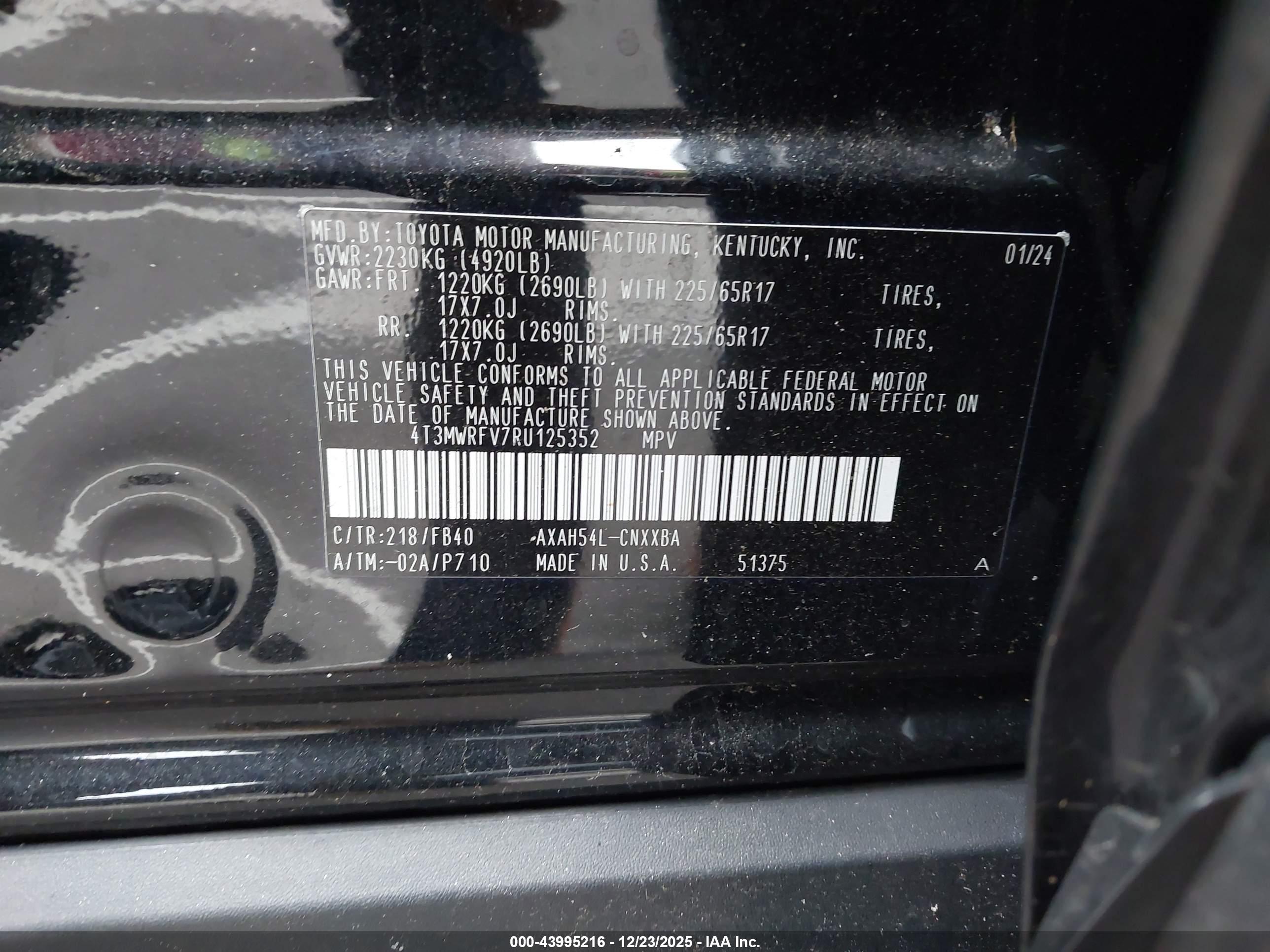 TOYOTA RAV4 image 9