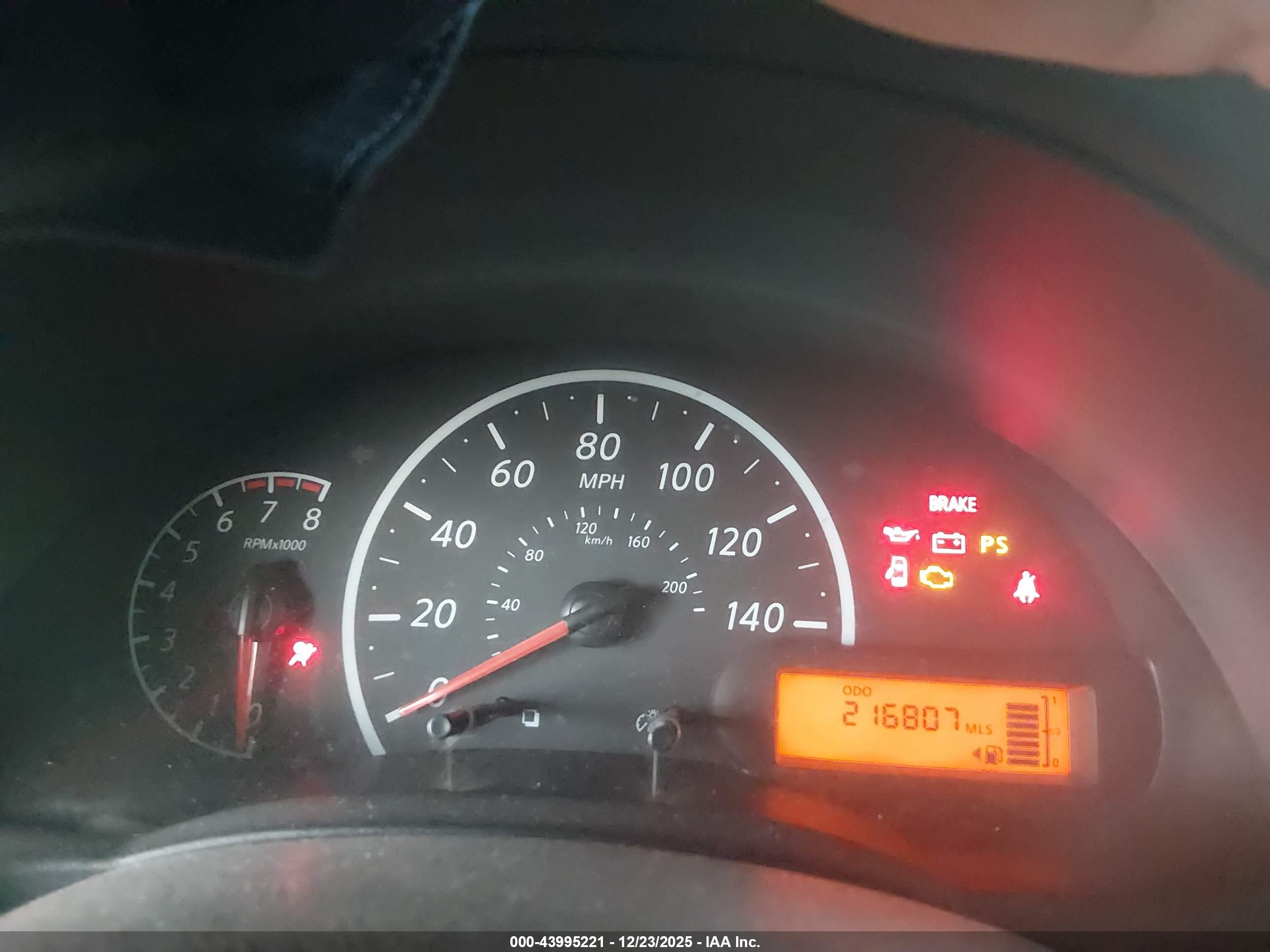 NISSAN VERSA image 7